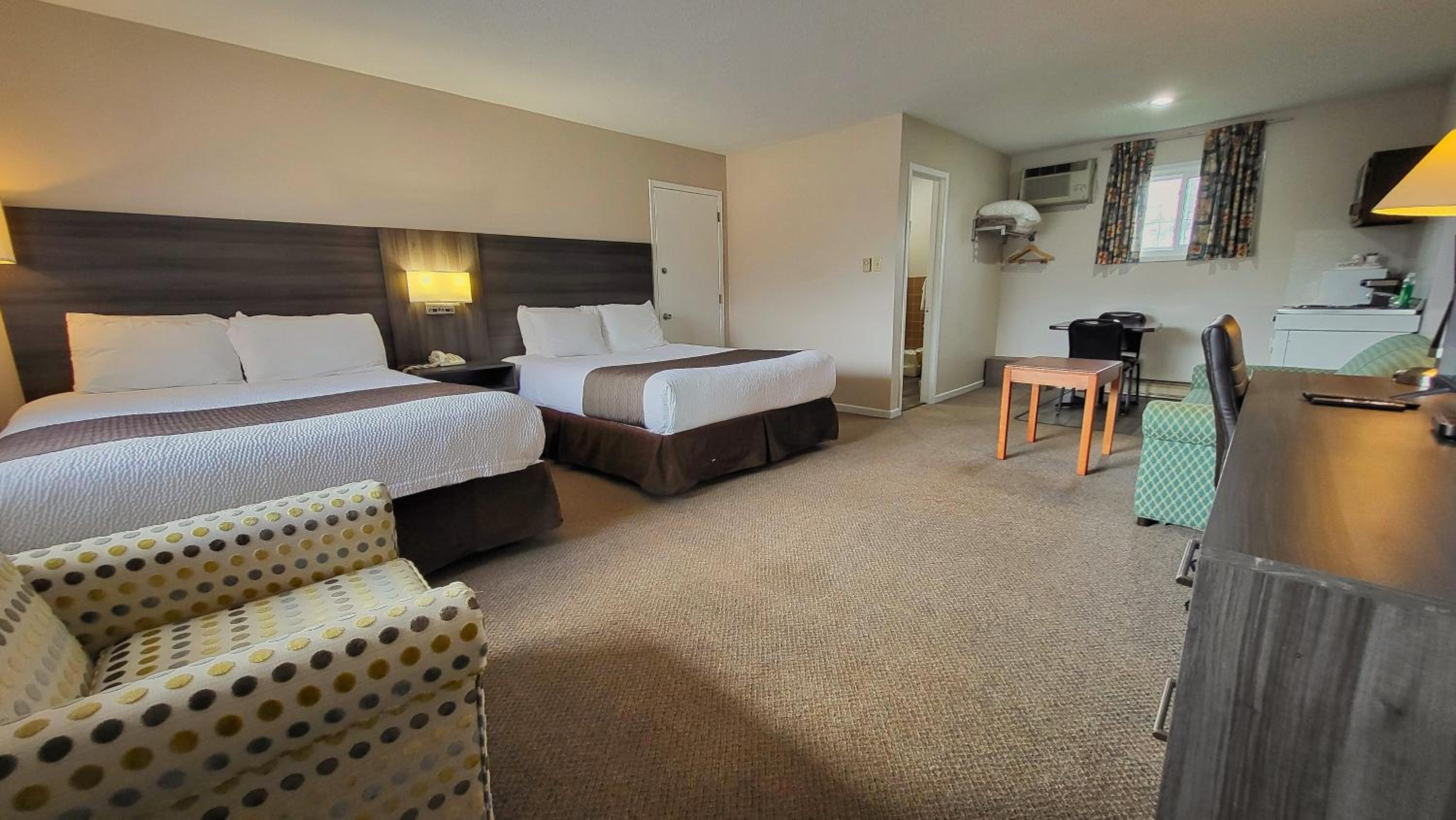 Family Suite with Two Queen Beds and 1 Sofa Bed and Kitchen
