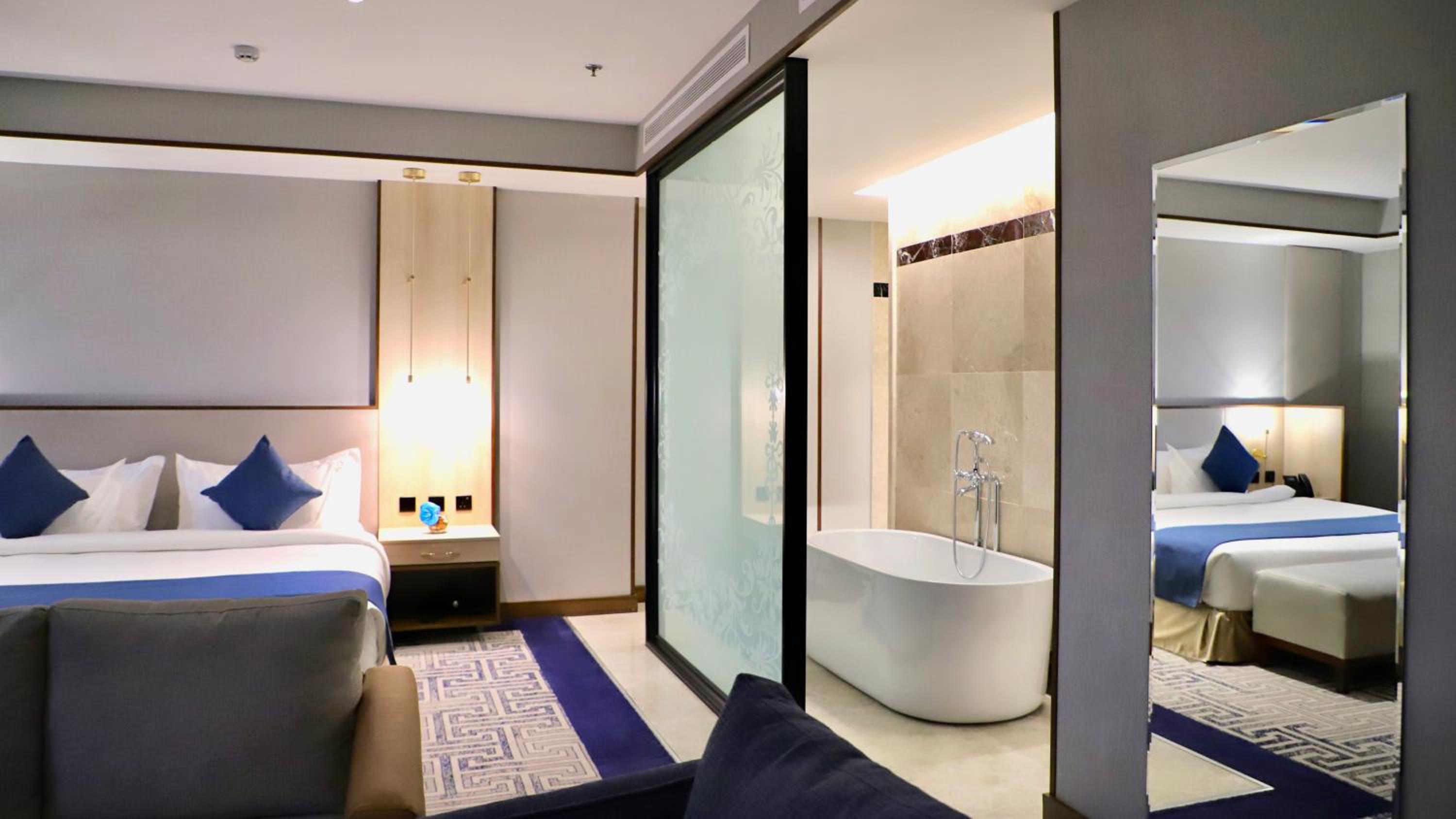 Deluxe Suite