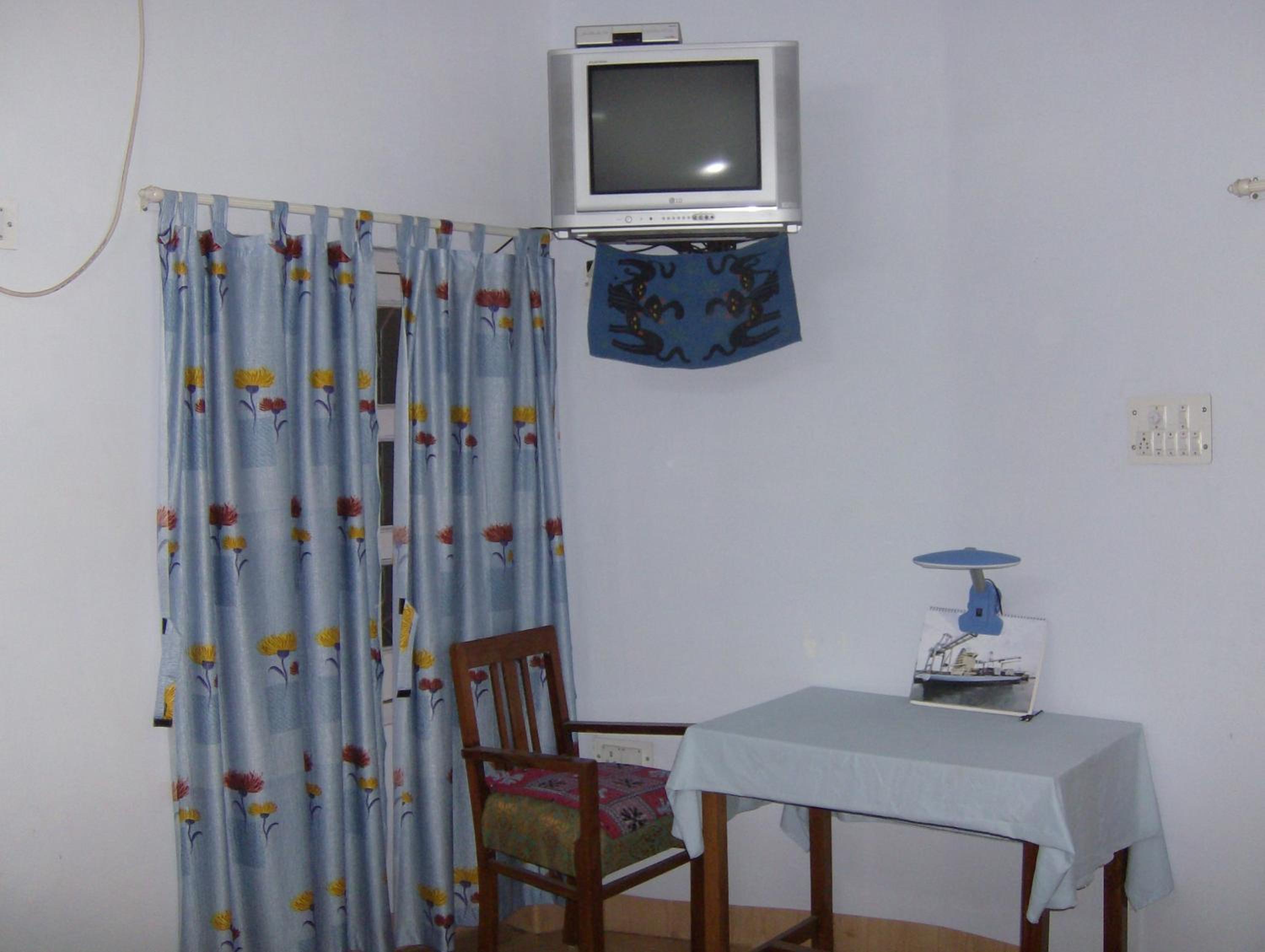 Standard Suite (Blue) - Photo 4