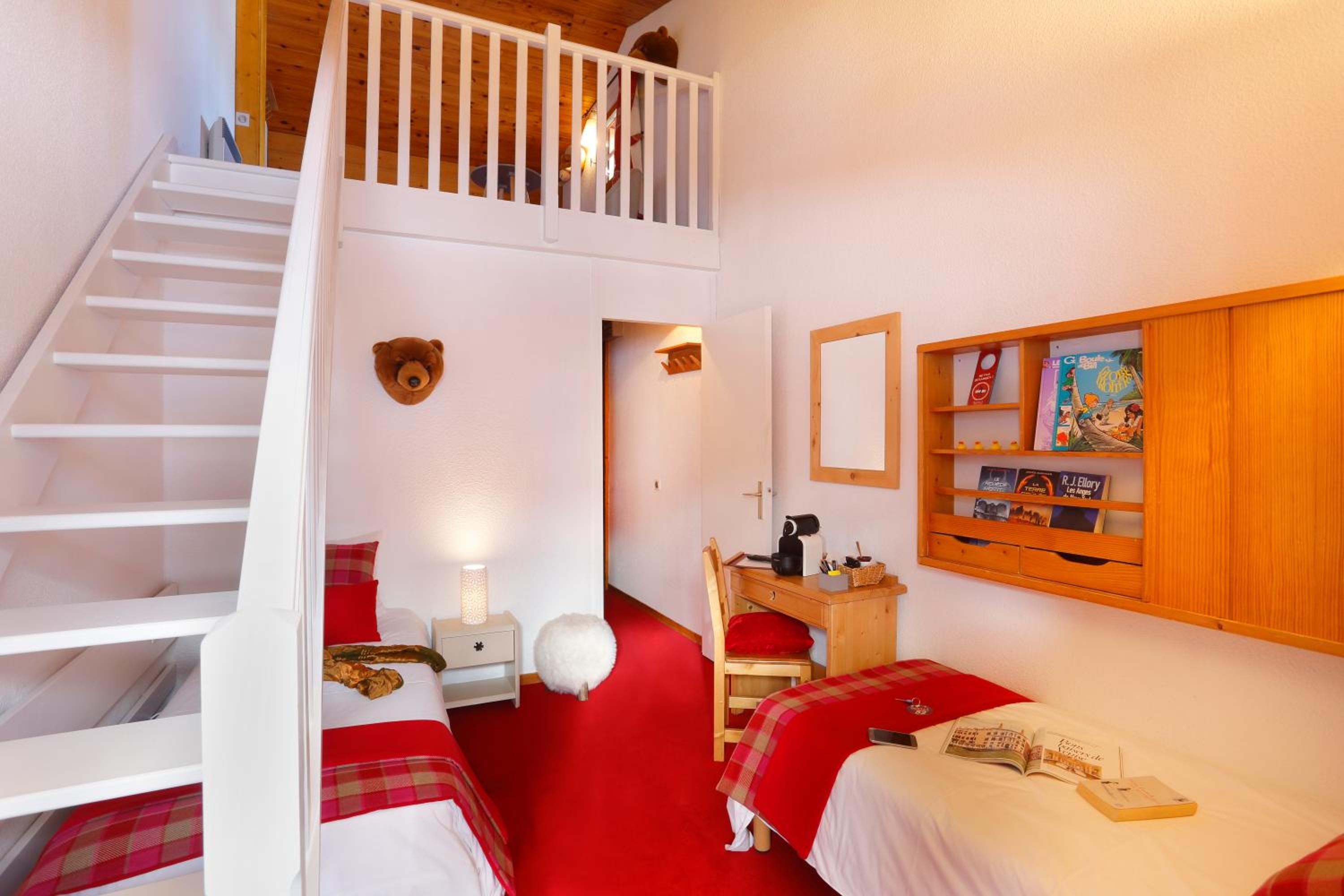 Duplex Suite (2 adults) with Balcony photo 3