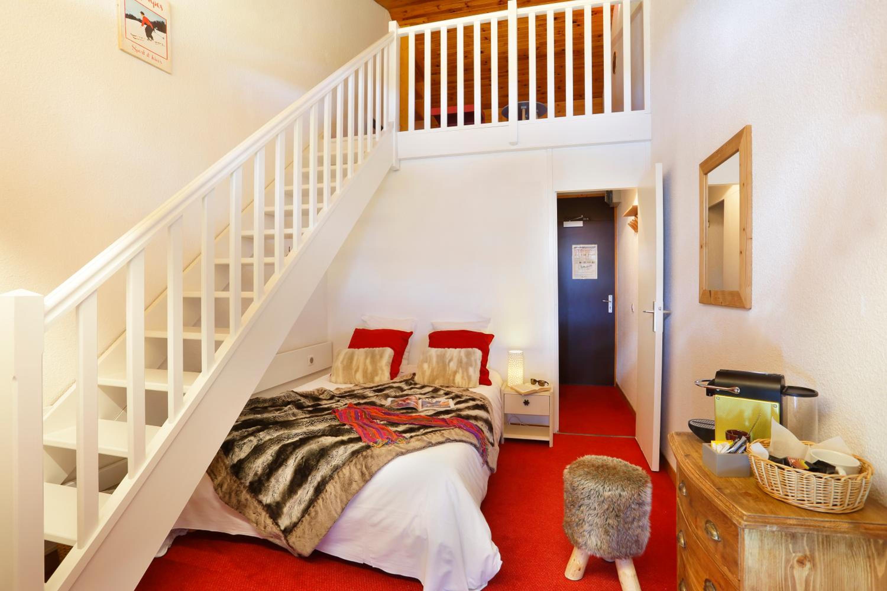 Duplex Suite (2 adults) with Balcony photo 2