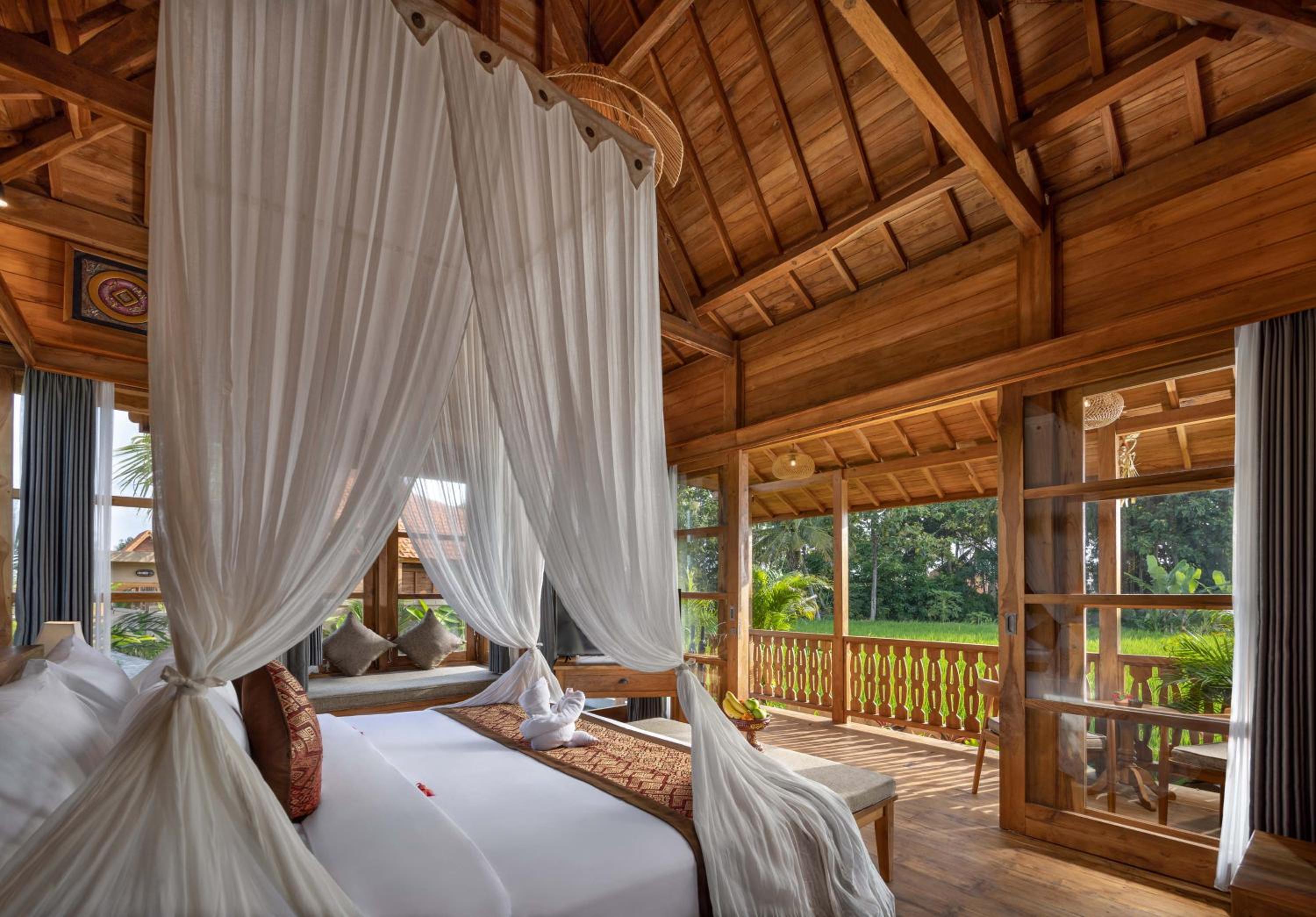 One-Bedroom Wooden Pool Villa with Rice Field View - Photo 5