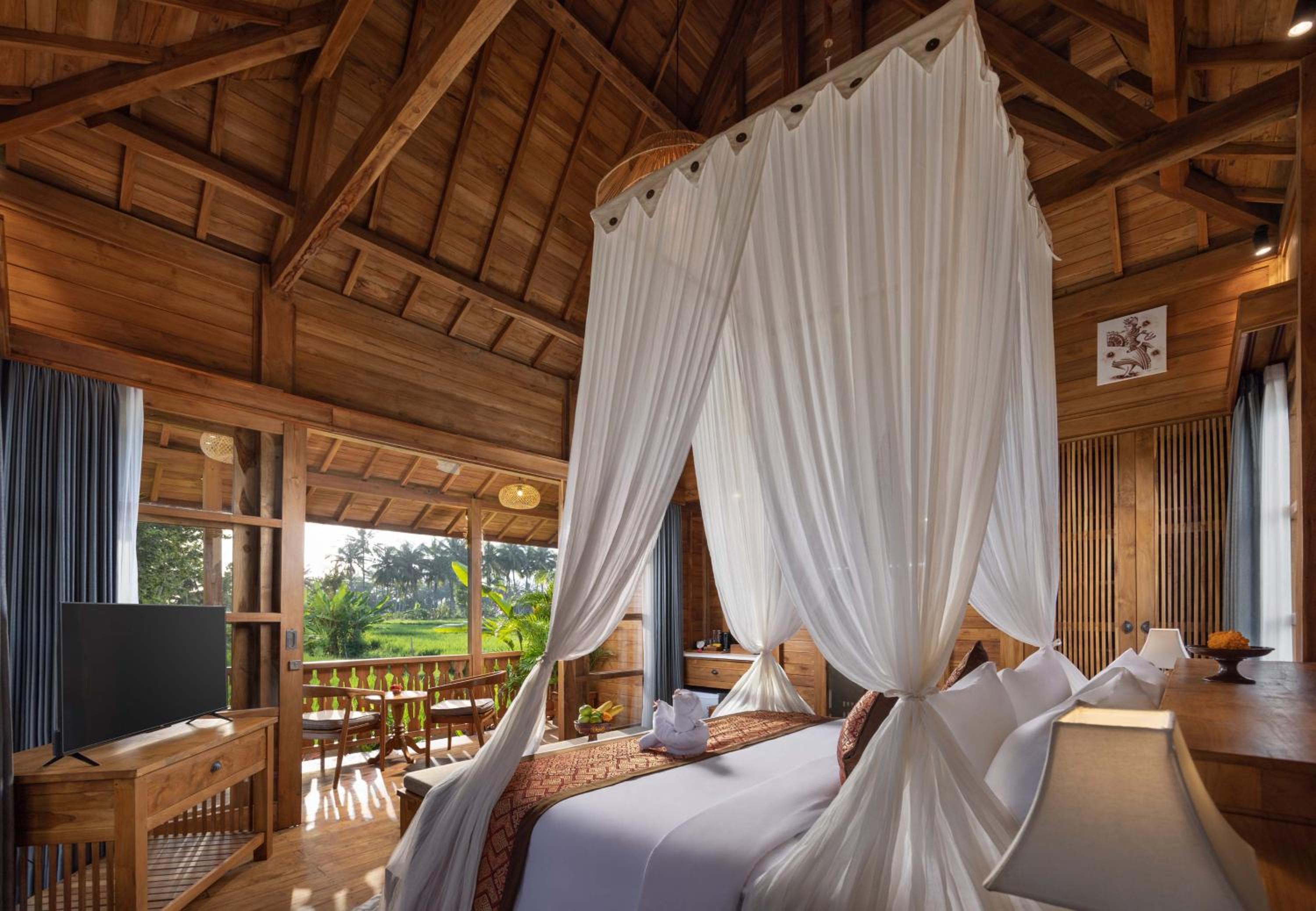 One-Bedroom Wooden Pool Villa with Rice Field View - Photo 4