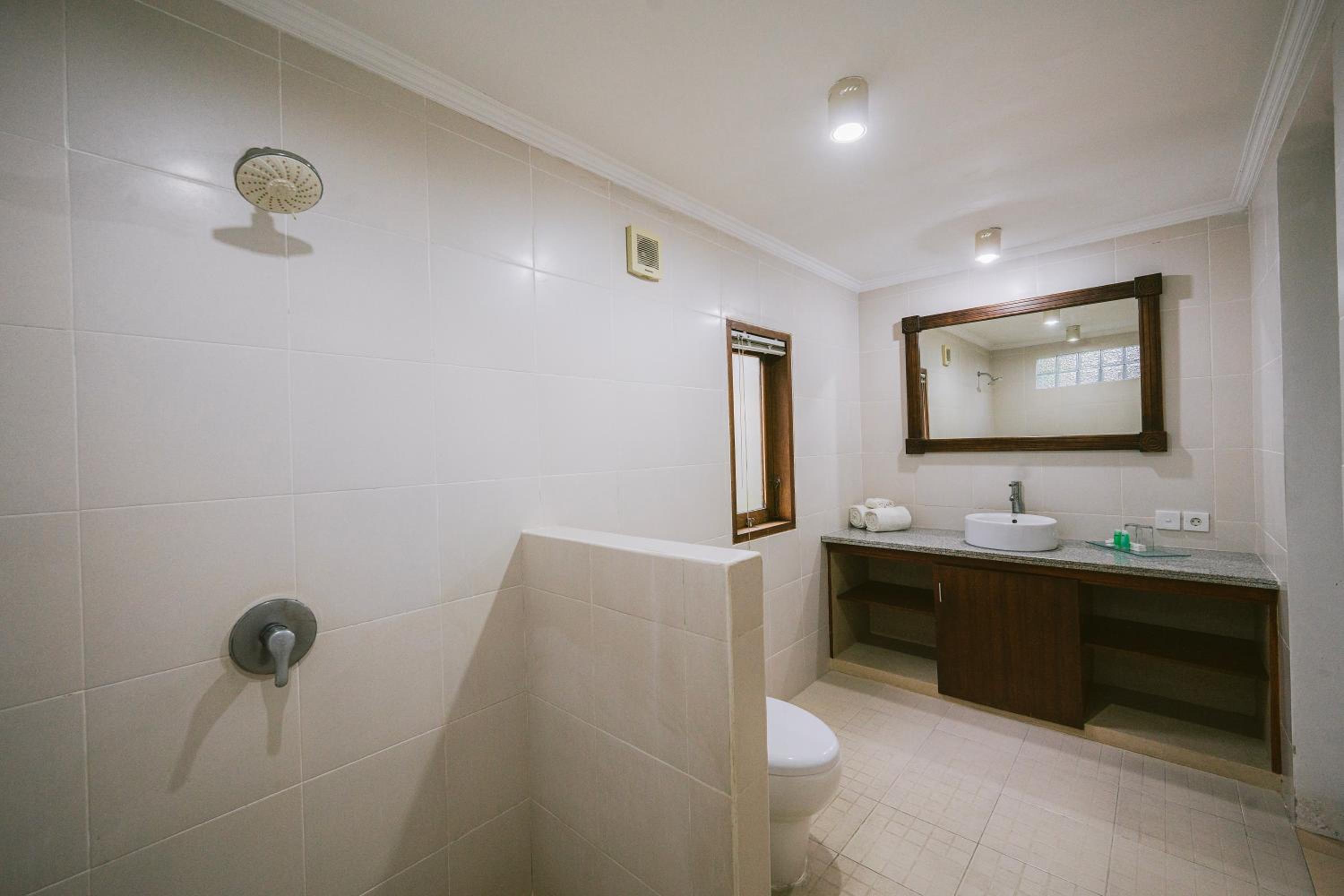 Studio Suite Pool View photo 2