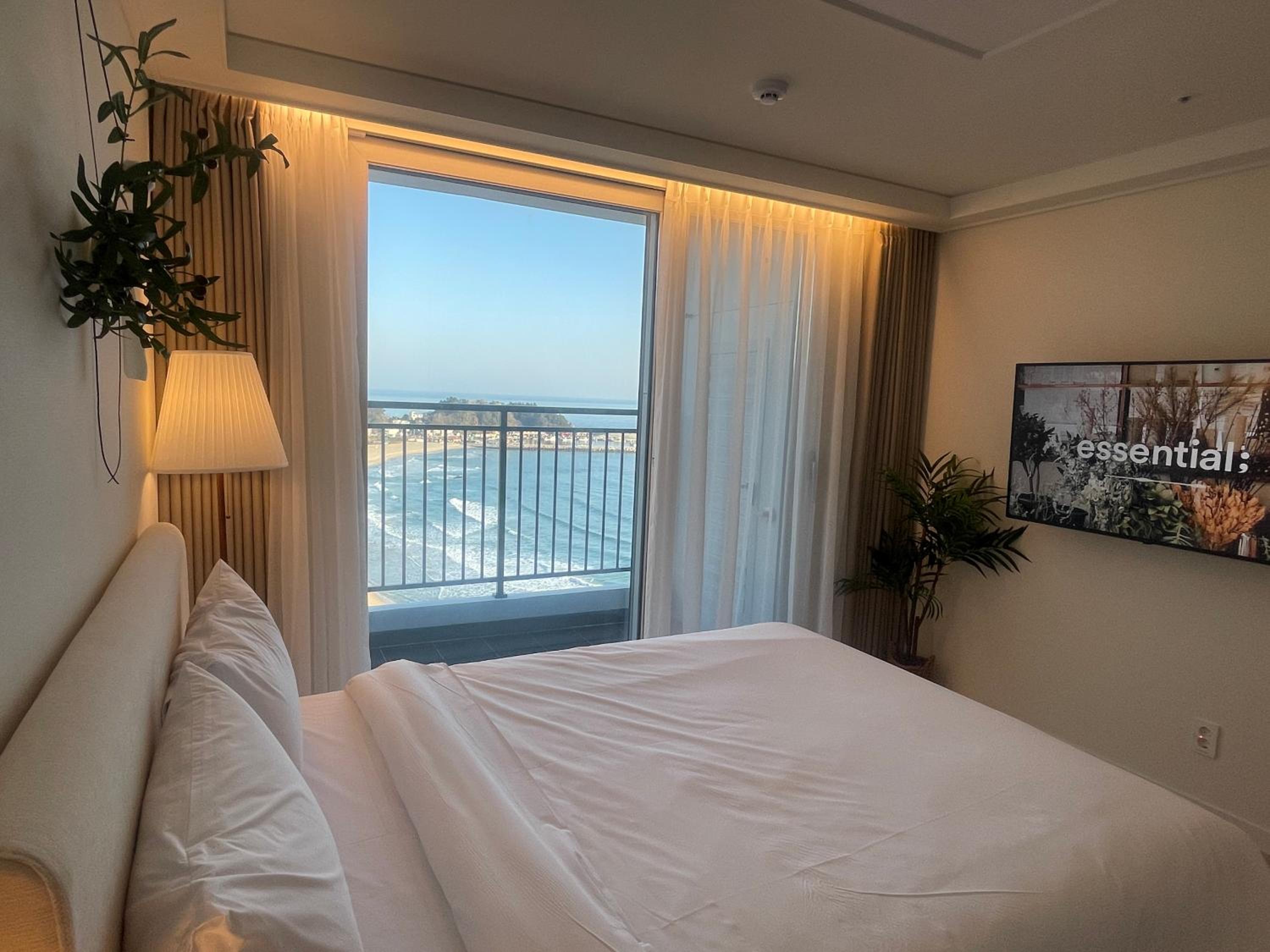 Double Room with Sea View - Photo 5