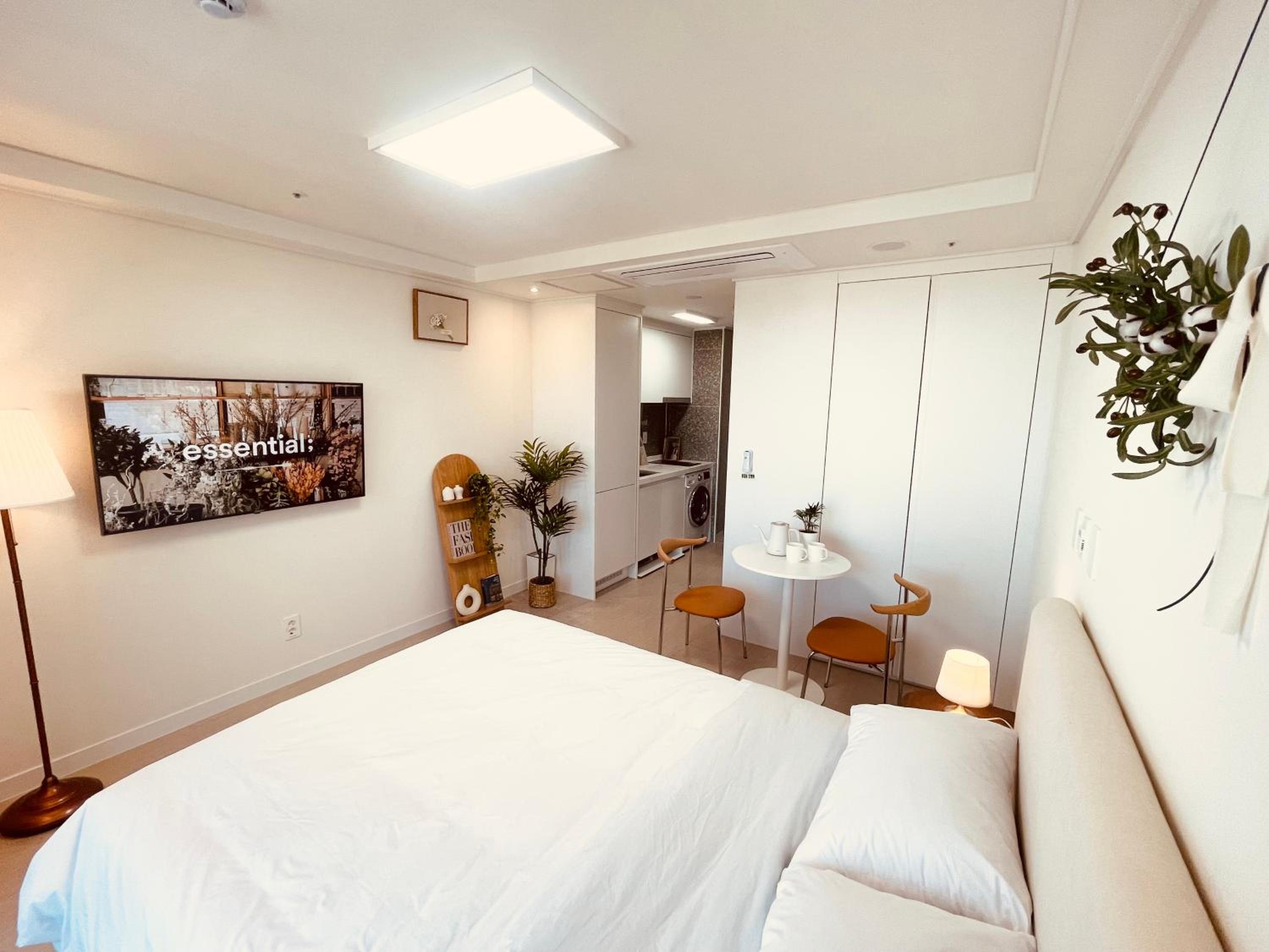 Double Room with Sea View - Photo 1
