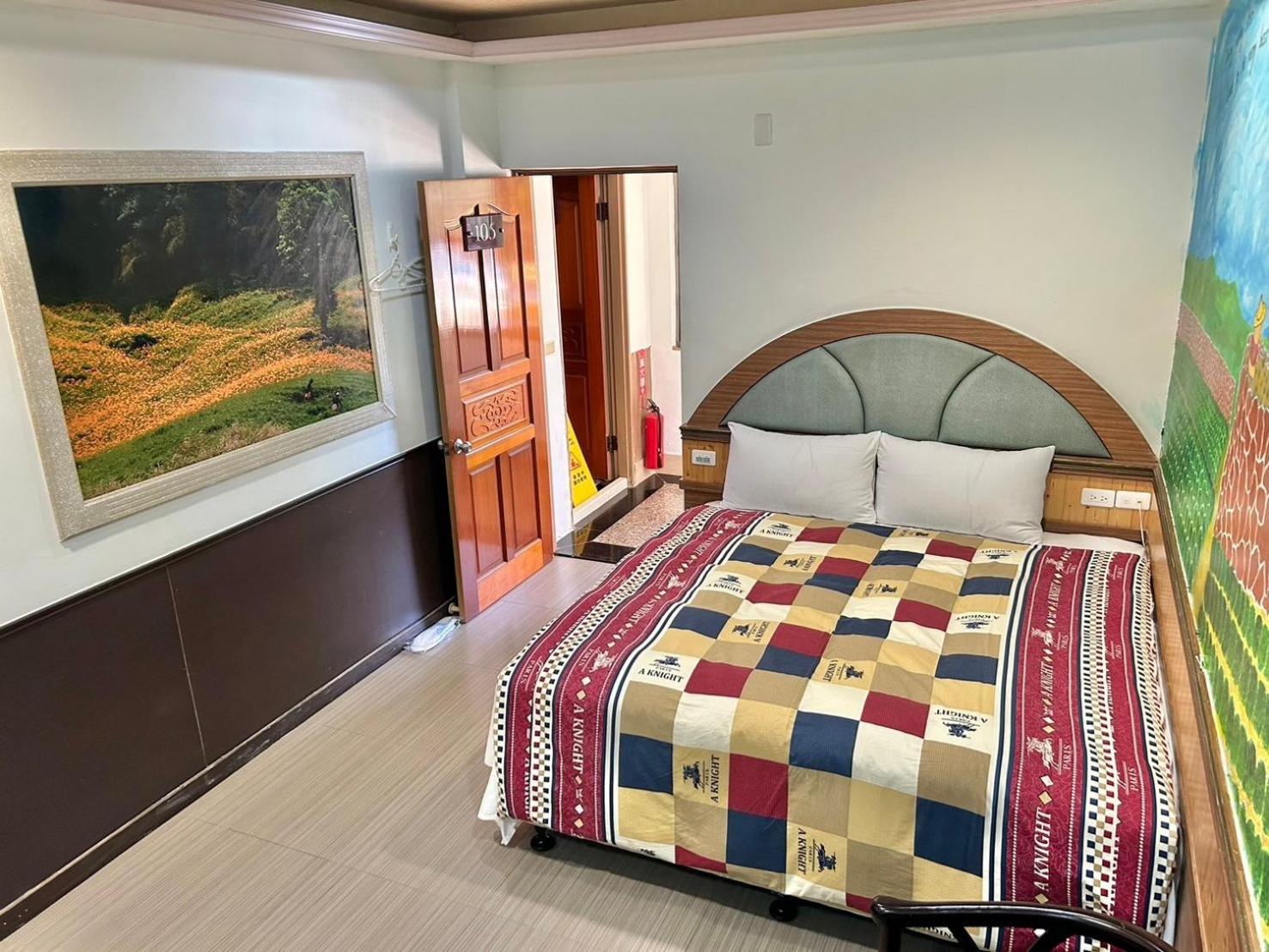 Double Room with Private Bathroom photo 2