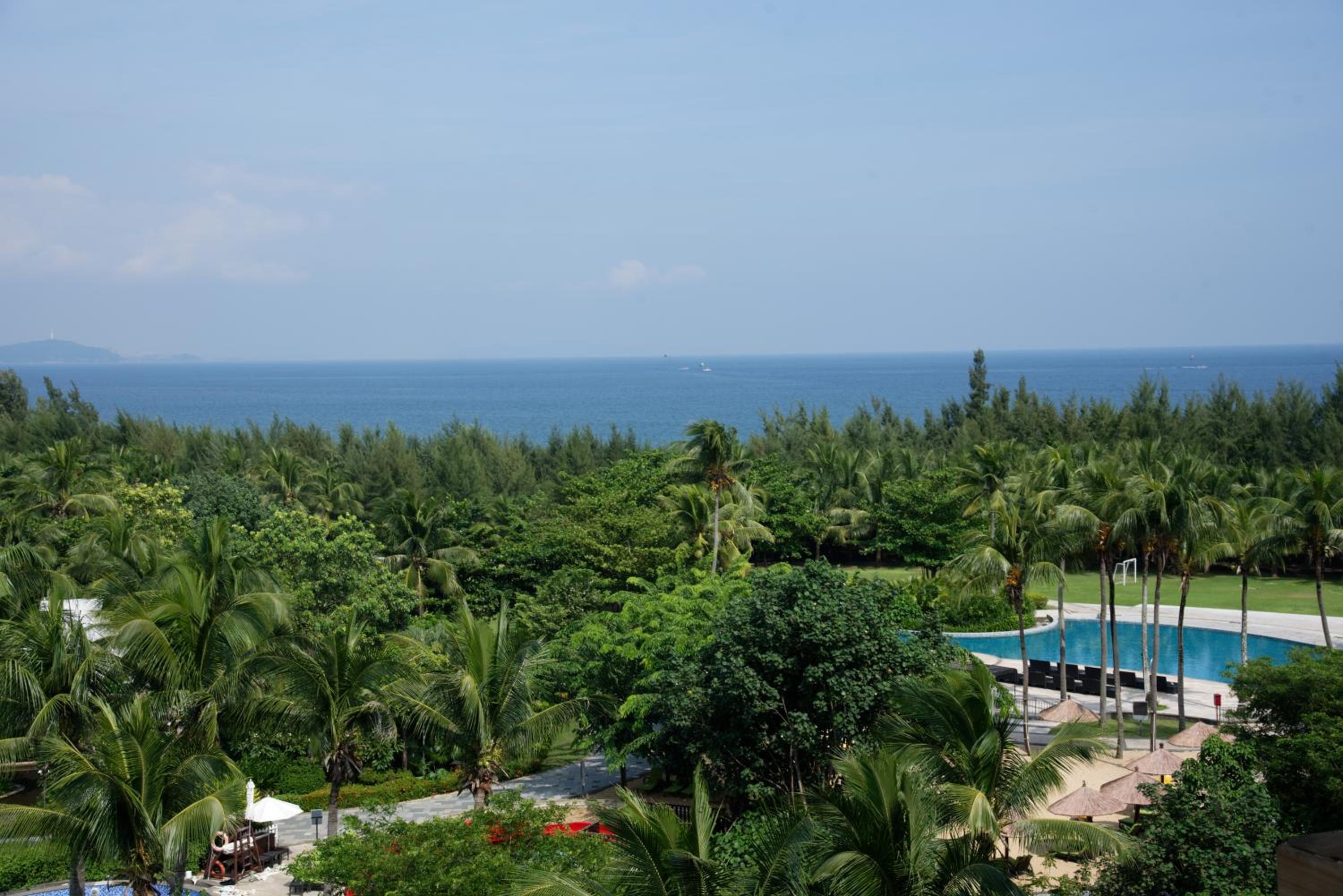 Ocean Front View Room with King Bed - Photo 2