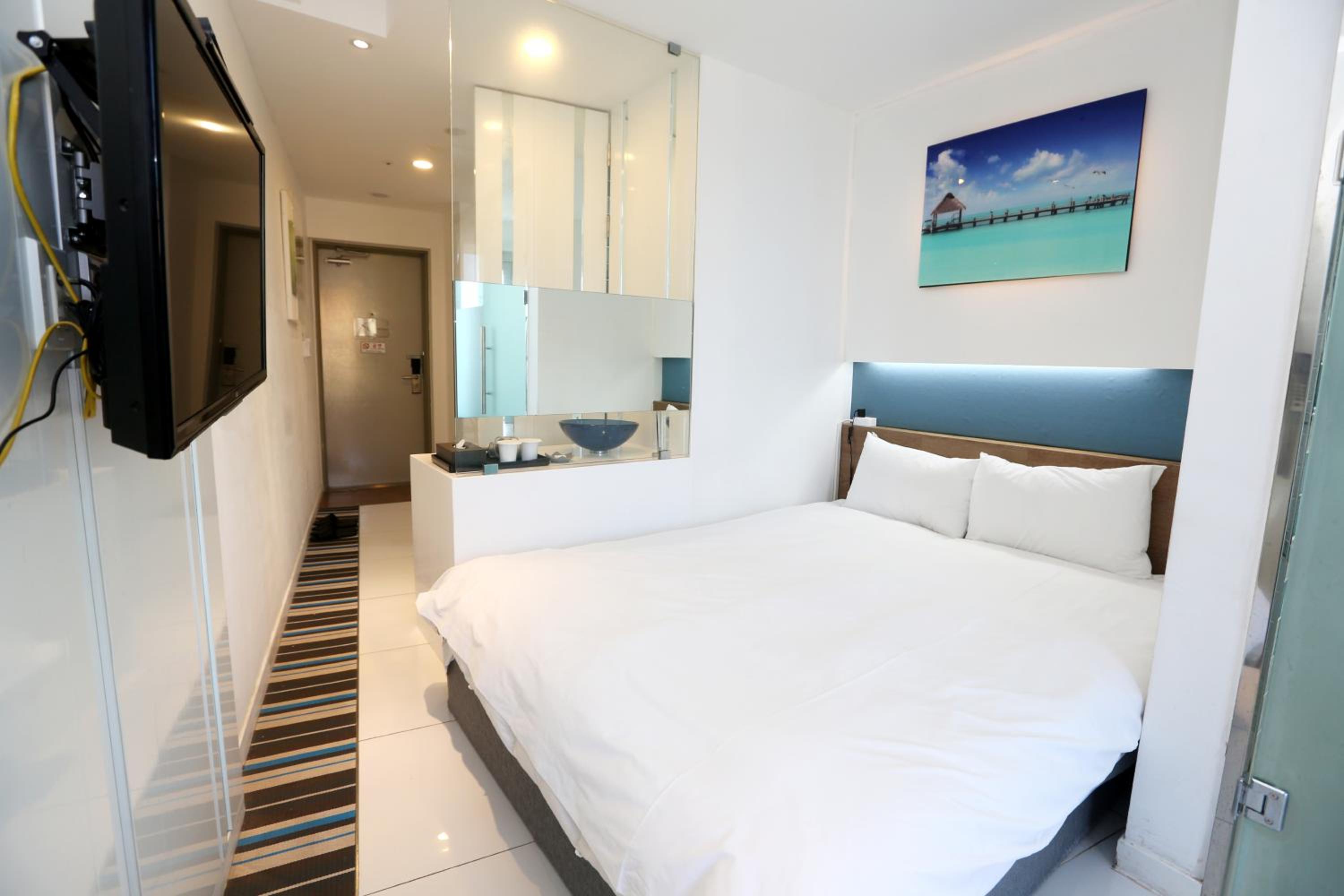 Double Room with Corner side (Including a cup of Americano) - Photo 5
