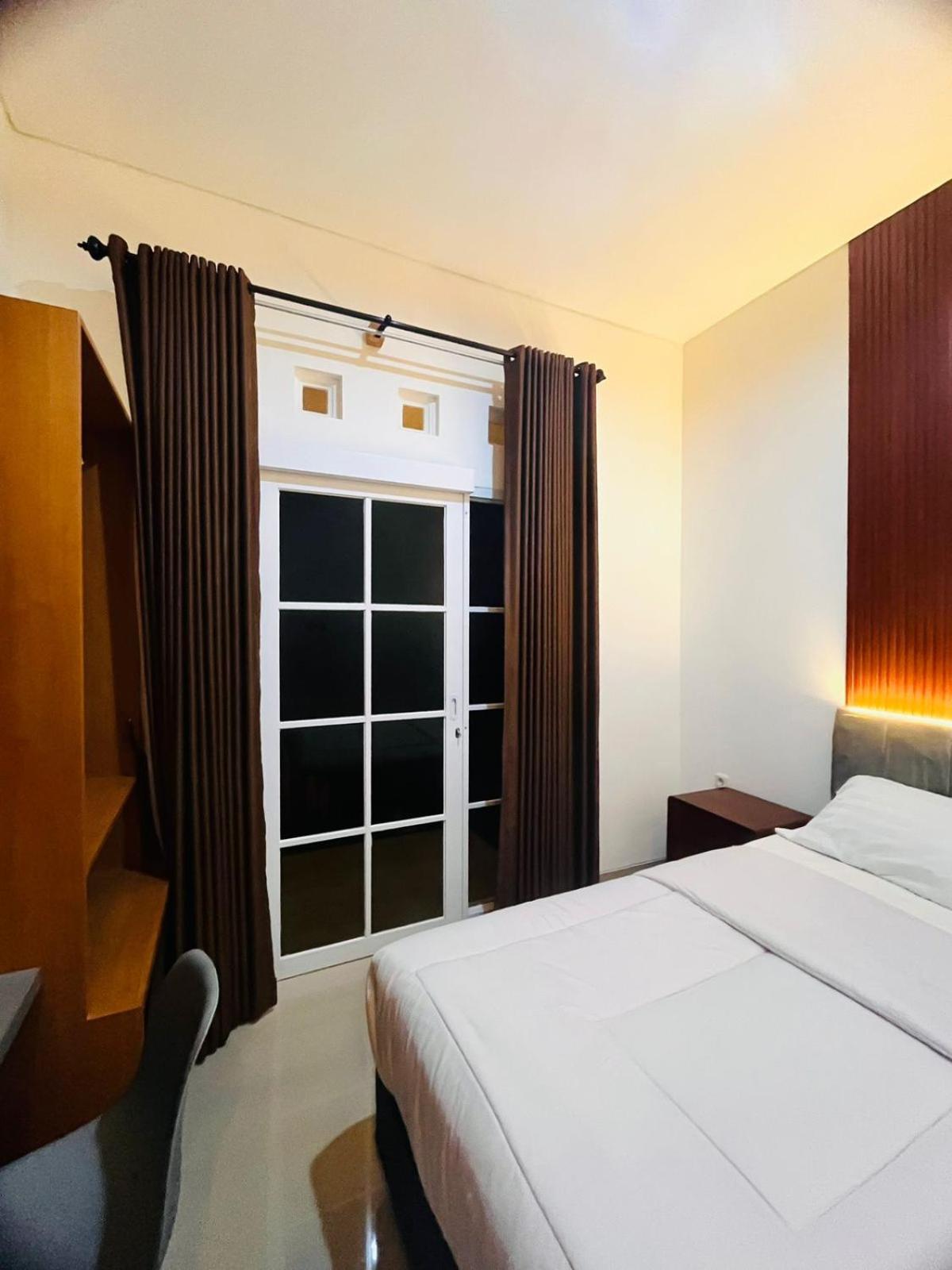Deluxe Double Room - Photo 15