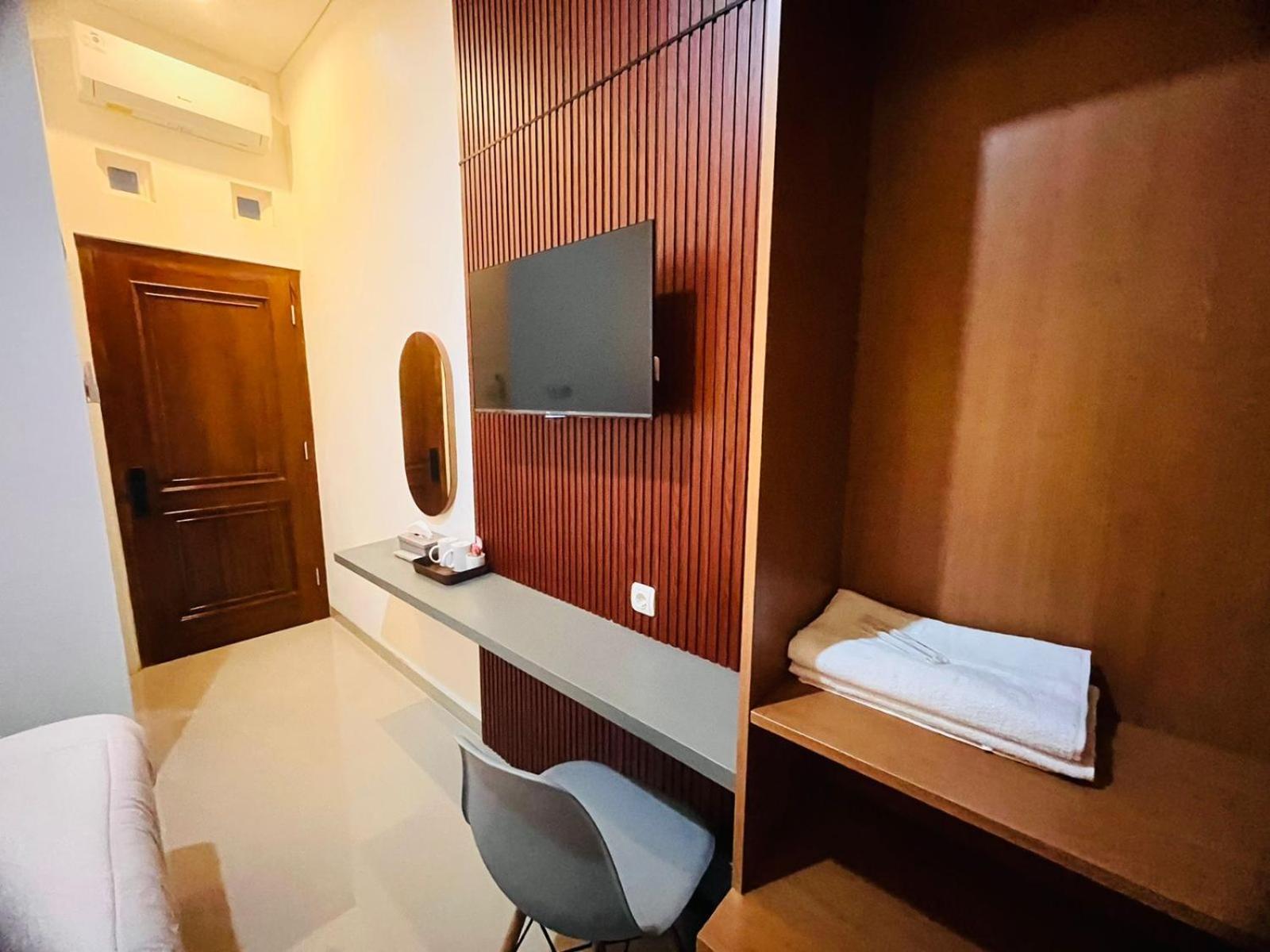 Deluxe Double Room - Photo 8