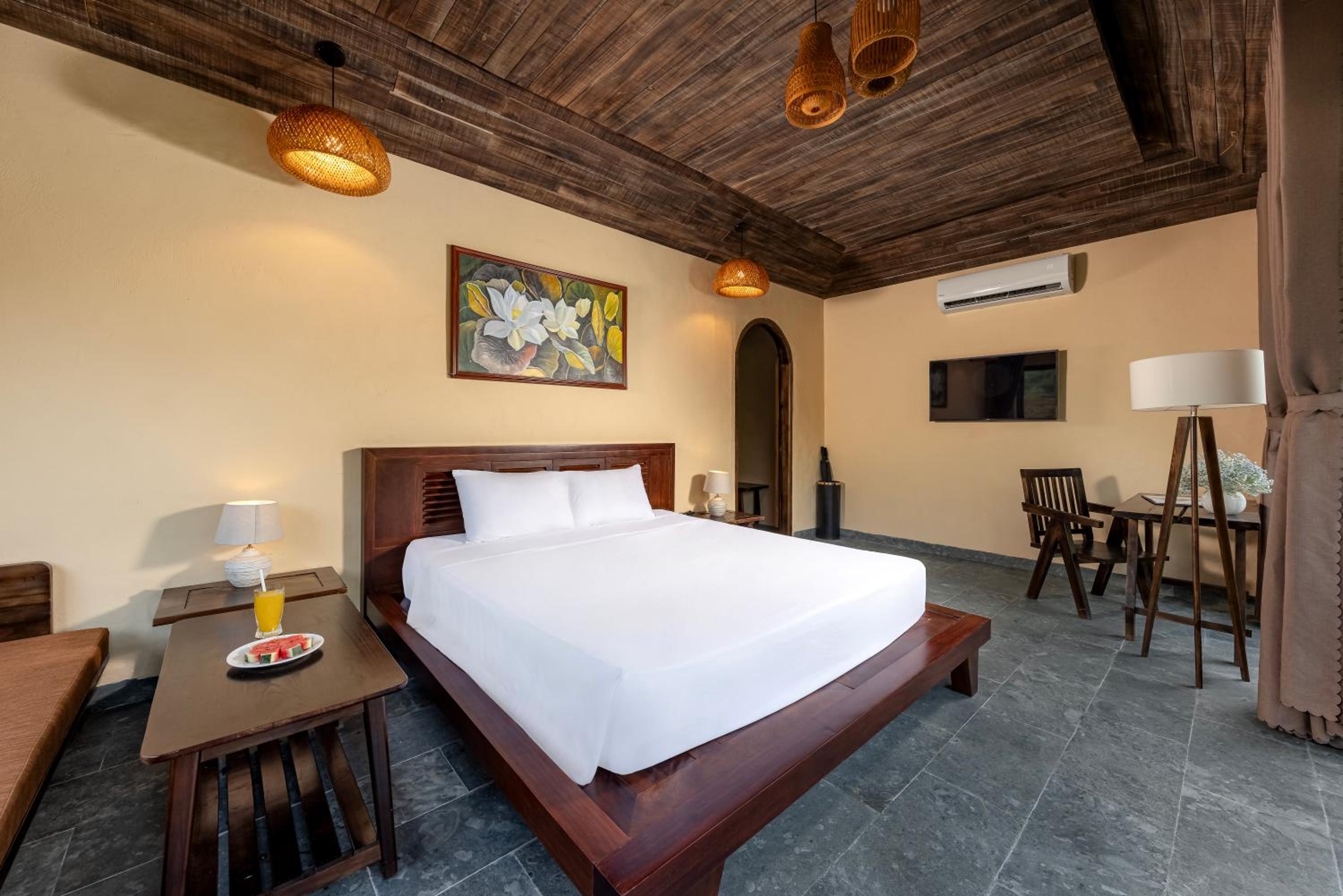 King Room with Pool View