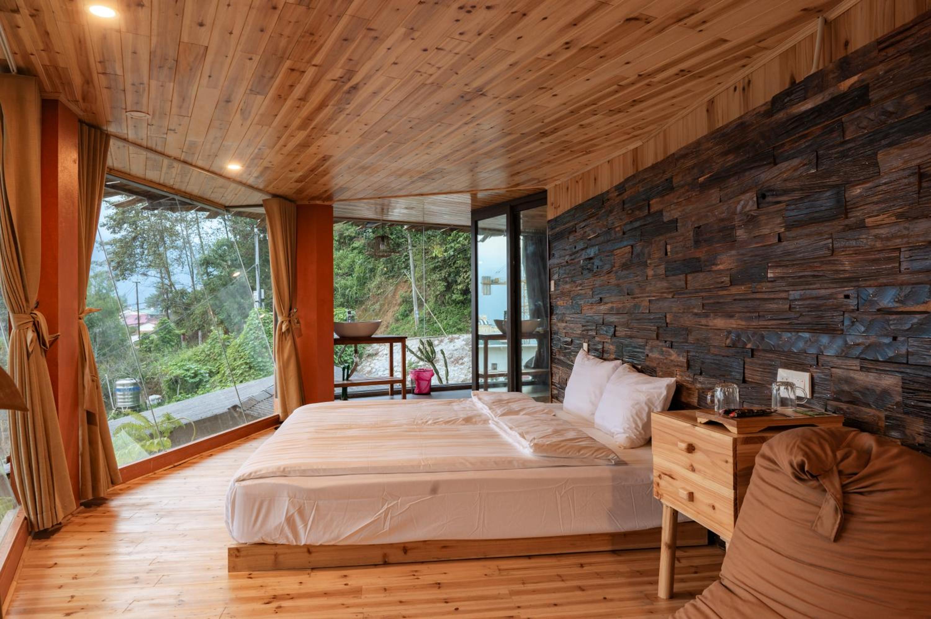 Deluxe Double Room with Bath