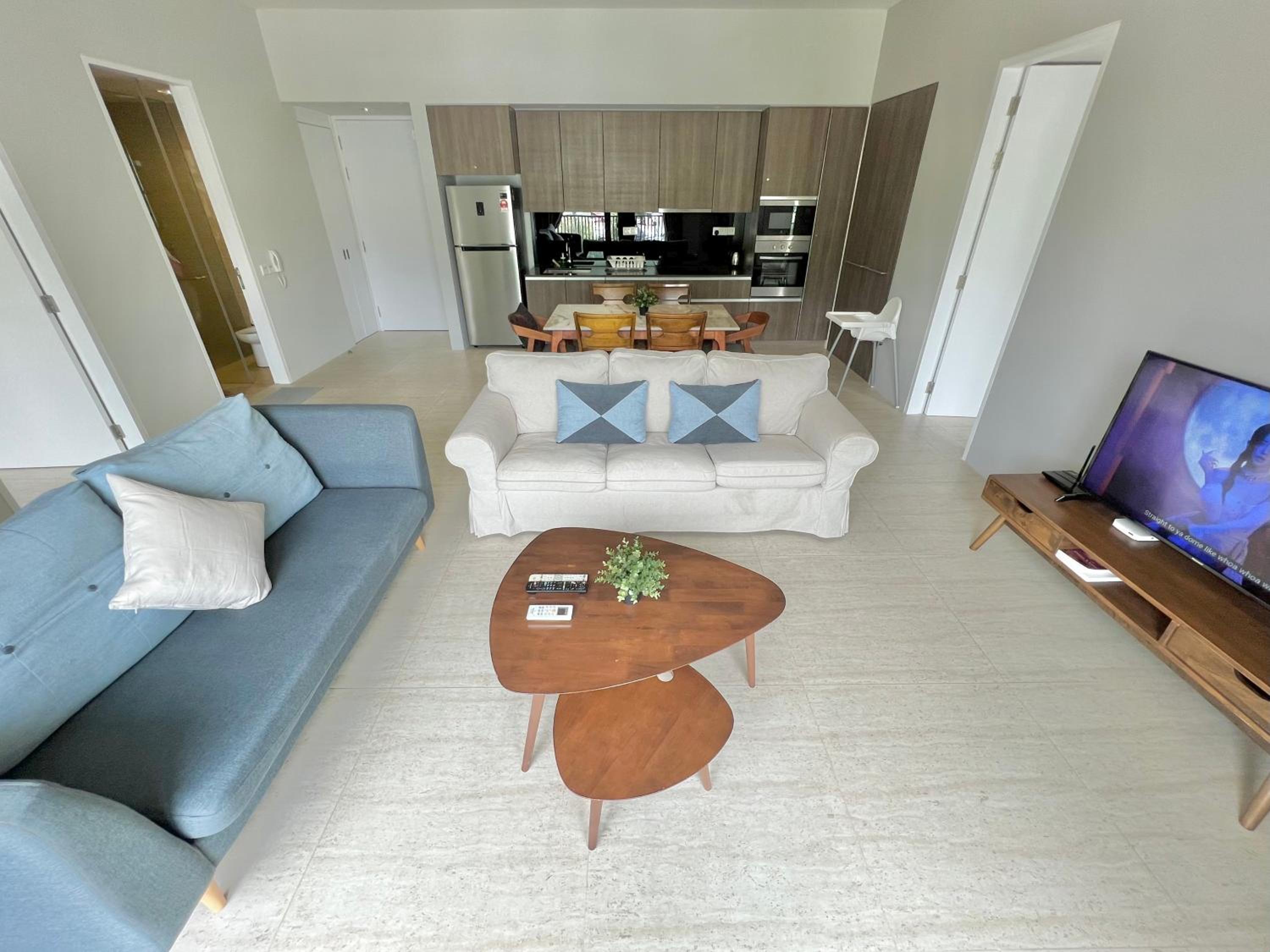 Two-Bedroom Deluxe Apartment with Balcony