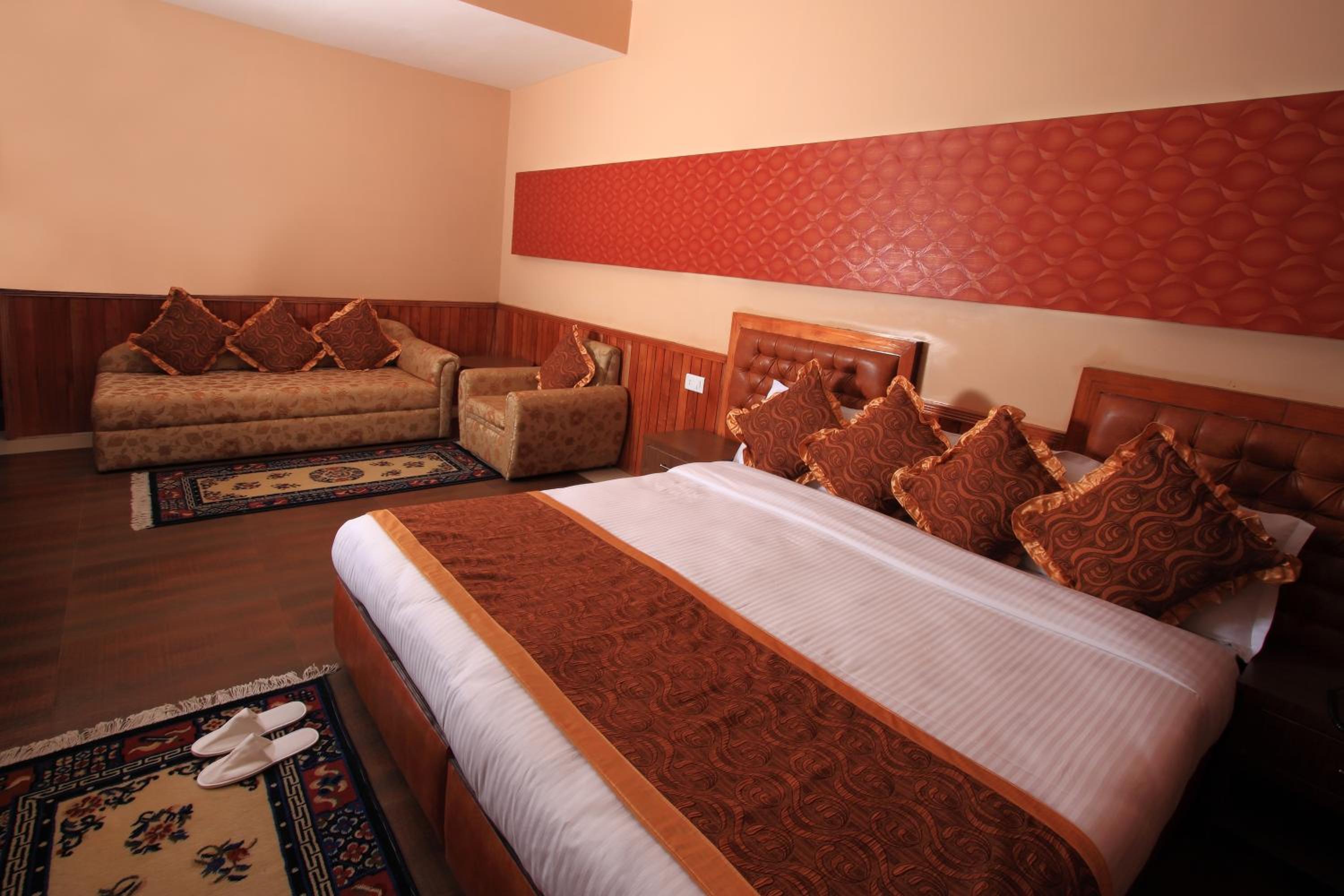 Large Double Room photo 3