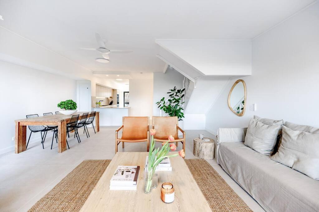 Three-Bedroom Apartment photo 1
