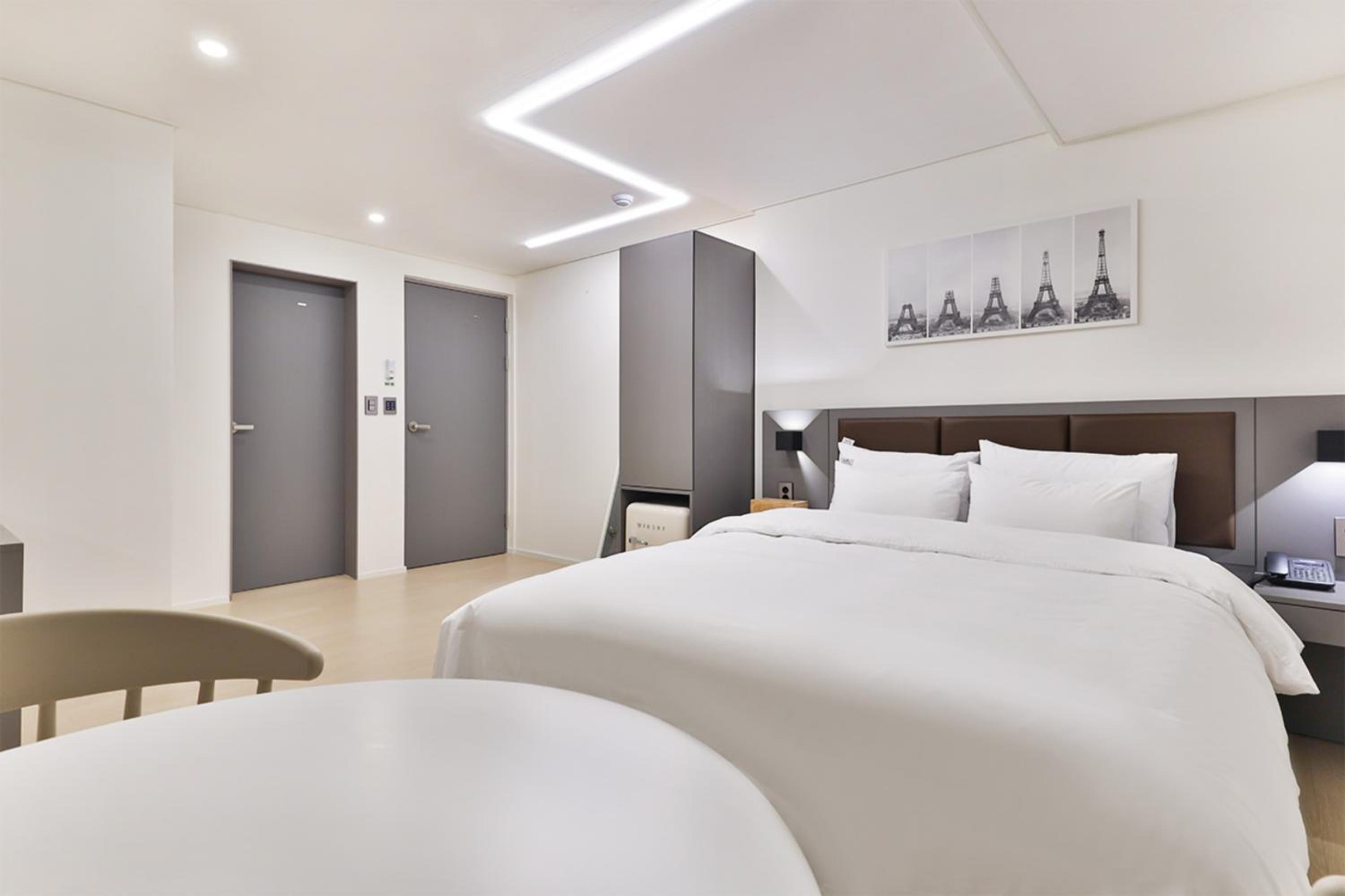 Superior Double Room - Photo 2