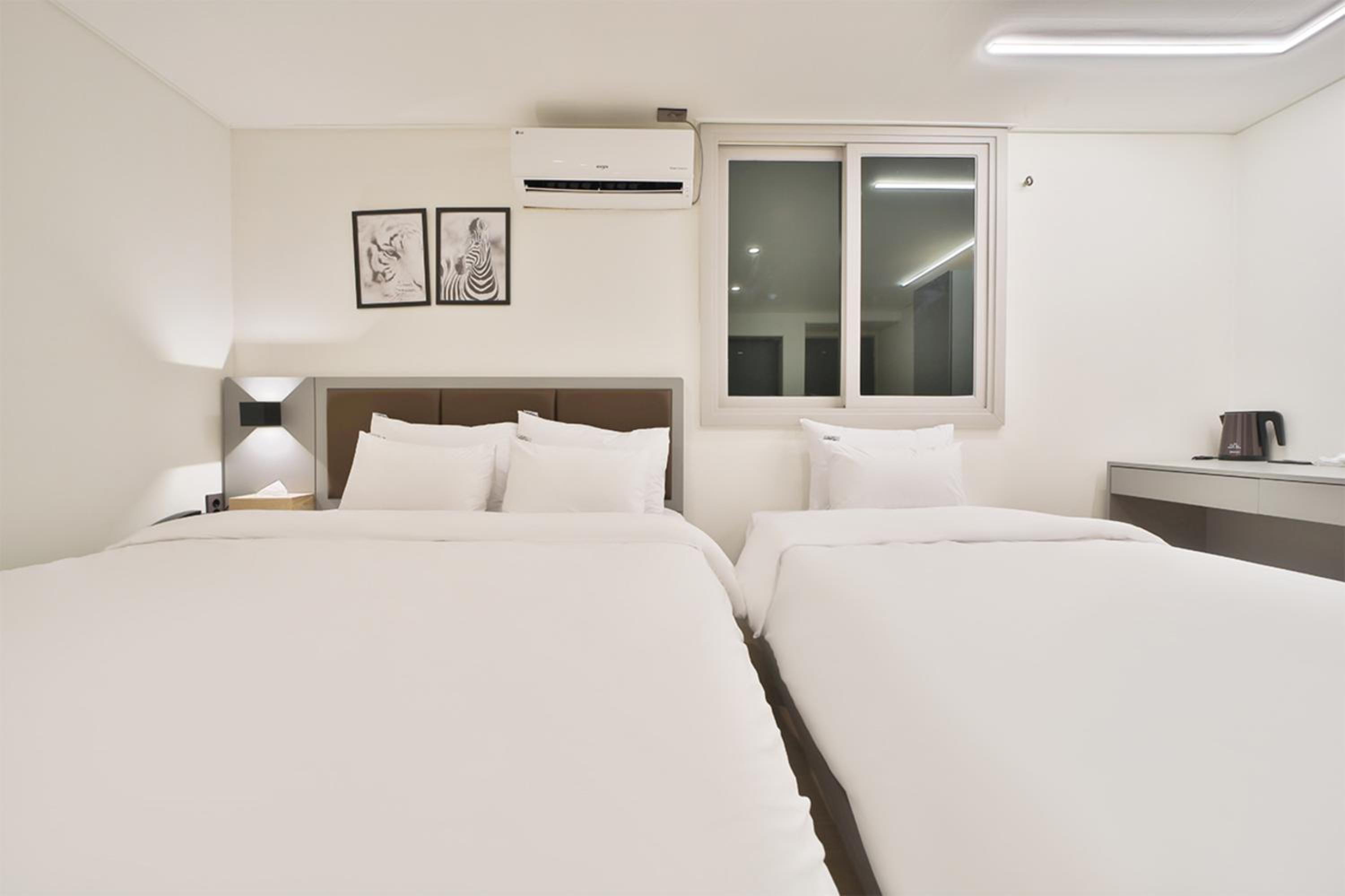 Superior Twin Room - Photo 7