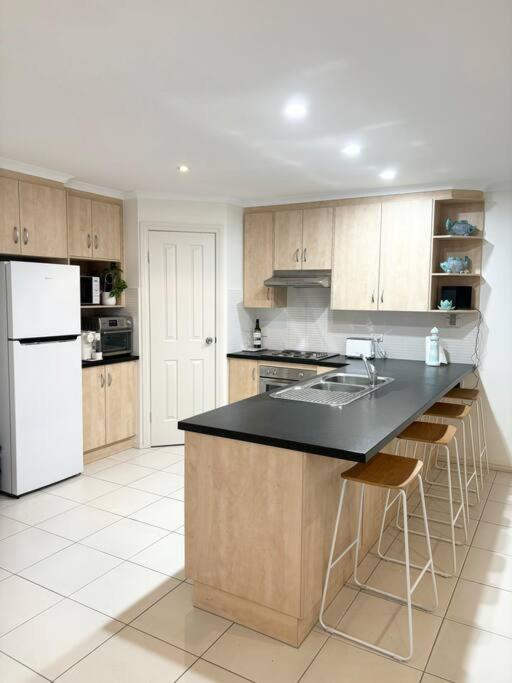 Three-Bedroom House photo 3
