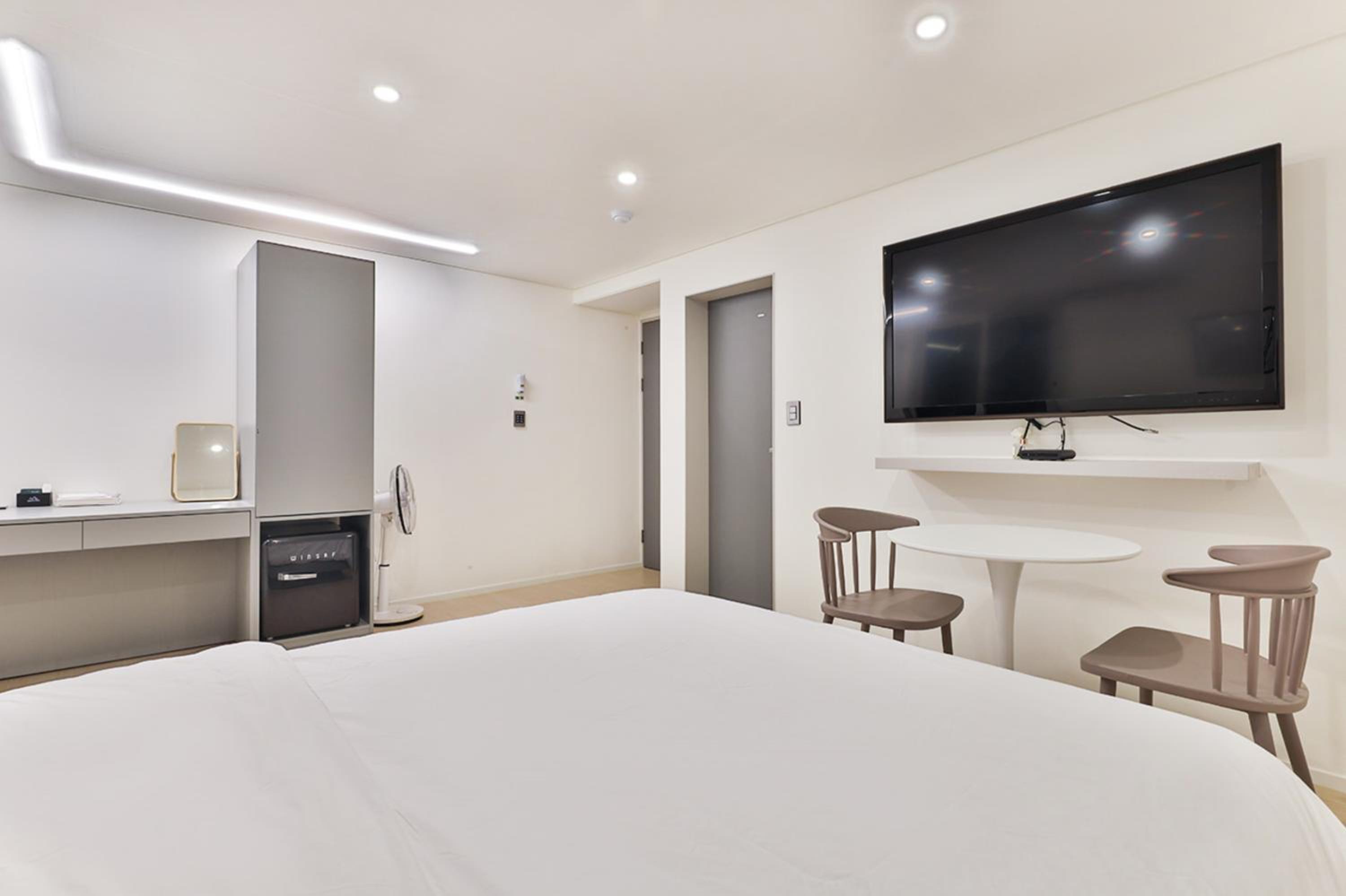 Deluxe Double Room - Photo 7
