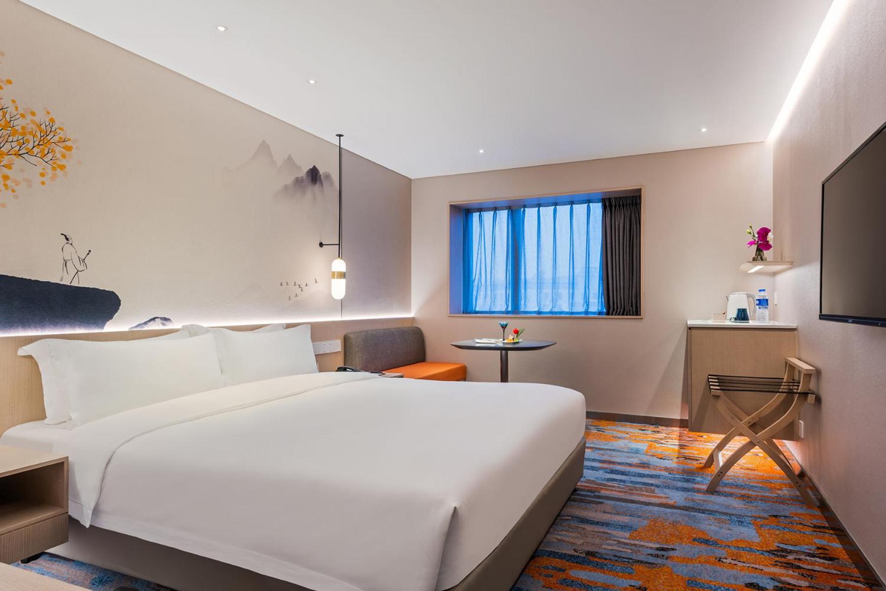 Business King Room - Free Soft Drink - Photo 3