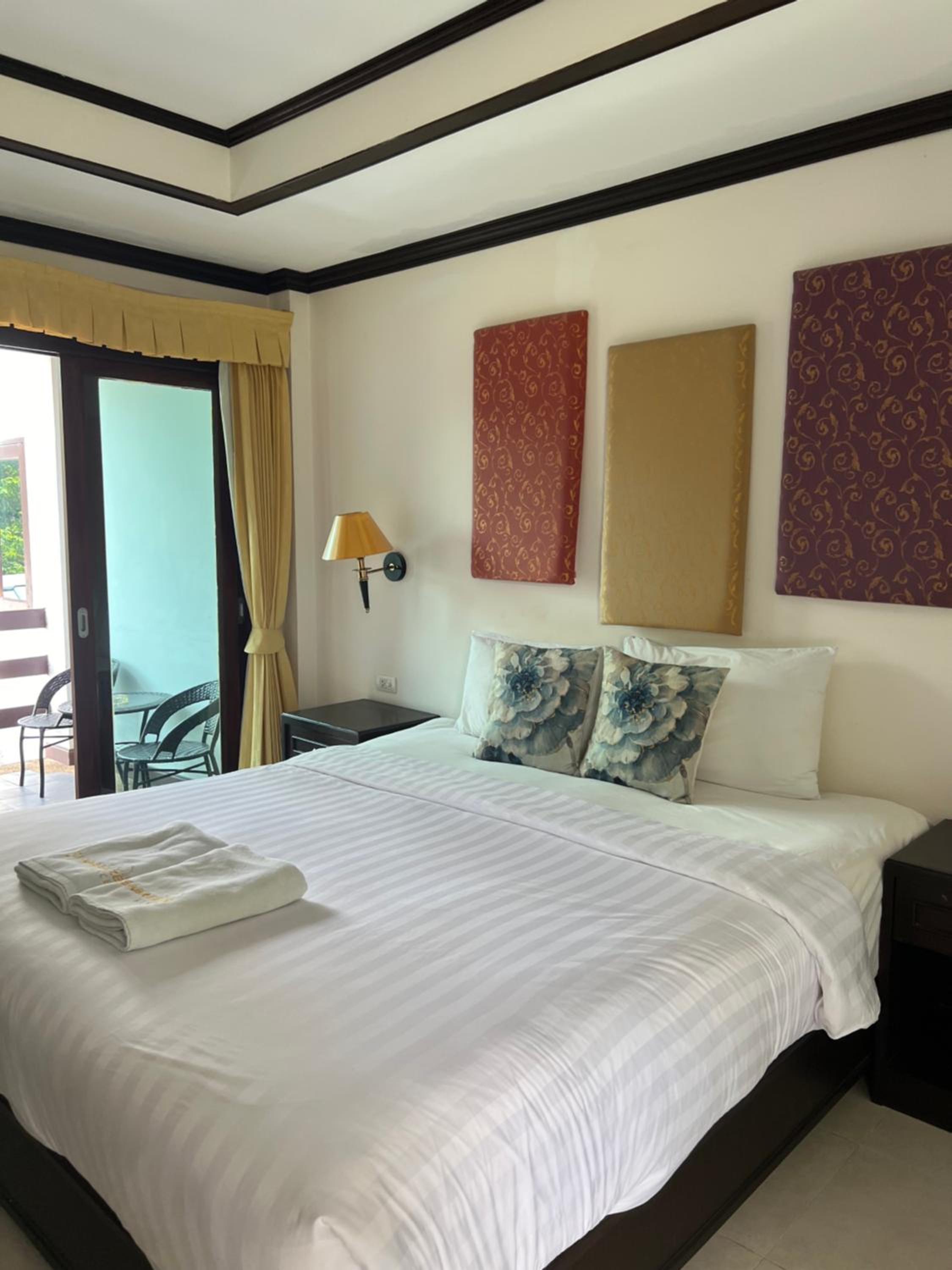 Double Room with Pool View - Top Floor - Photo 4