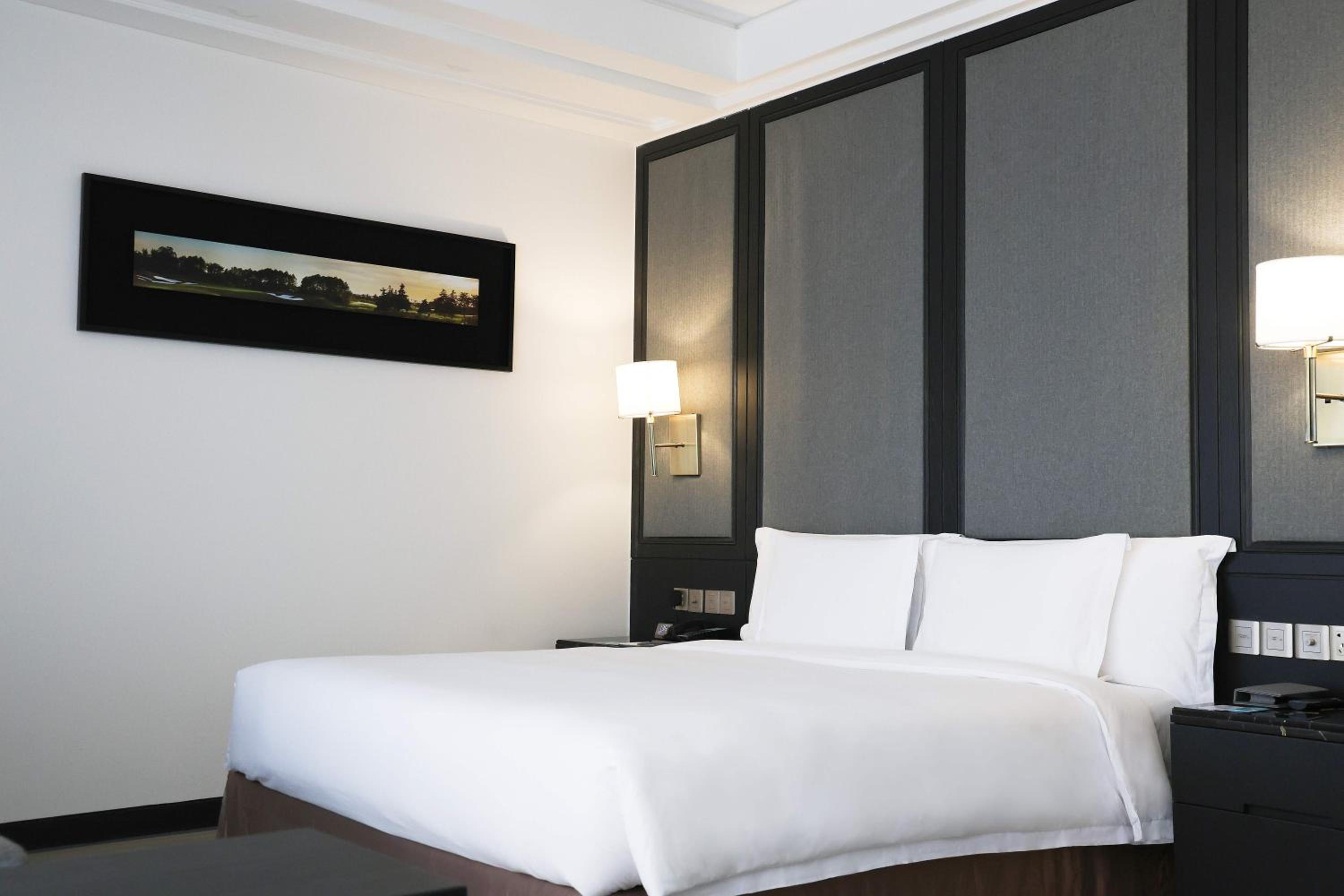 Standard Room with Two Single Beds