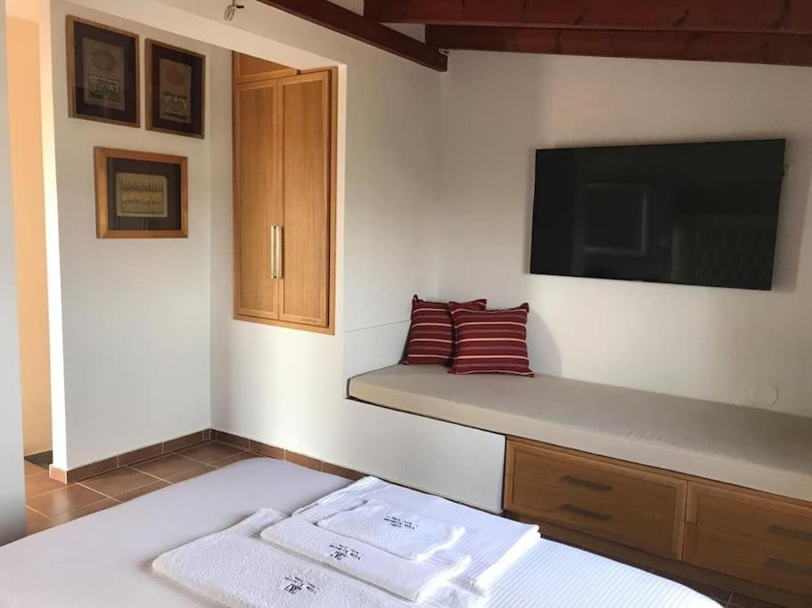 Four-Bedroom House photo 1