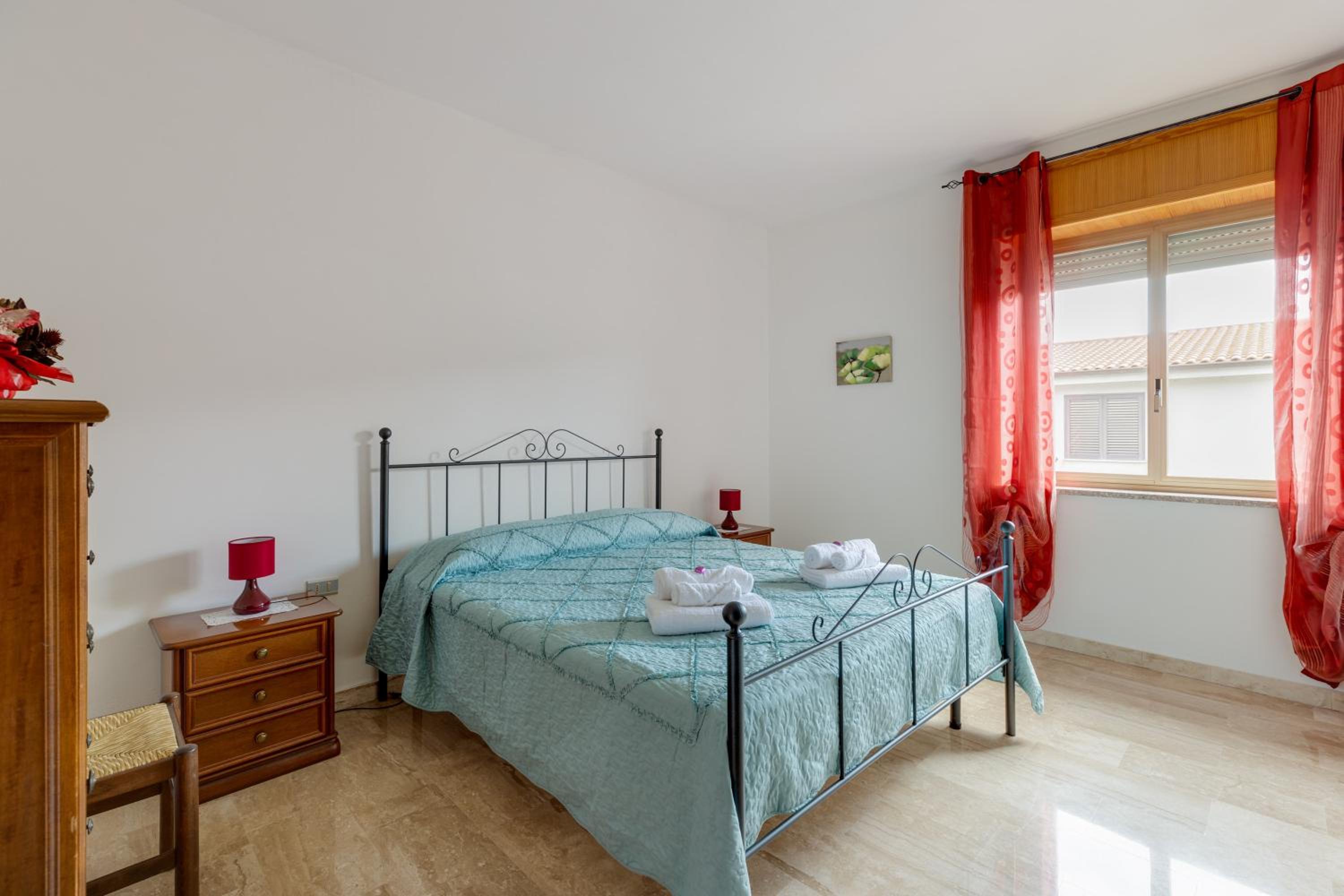 Three-Bedroom House photo 1