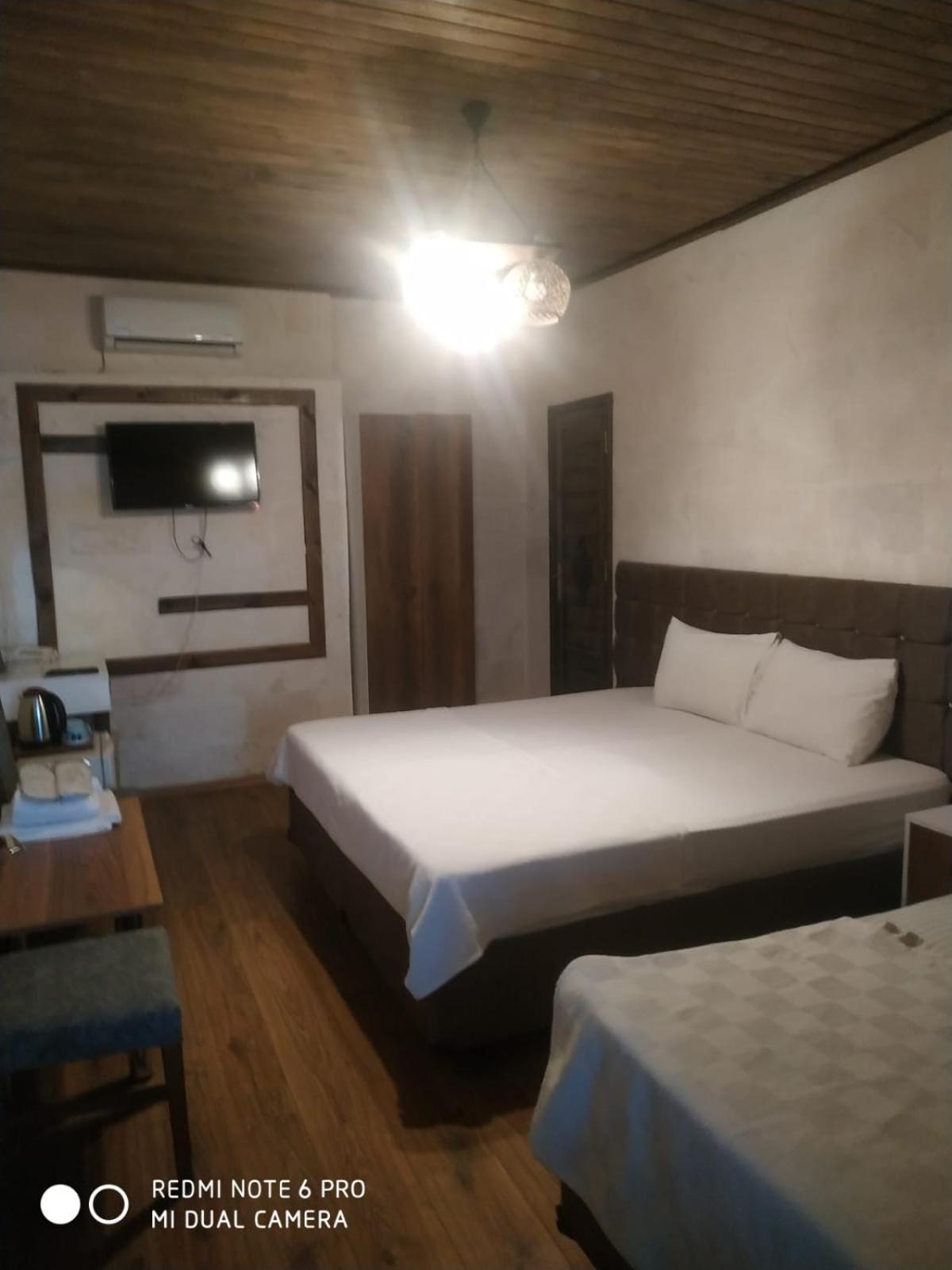Double Room - Photo 3