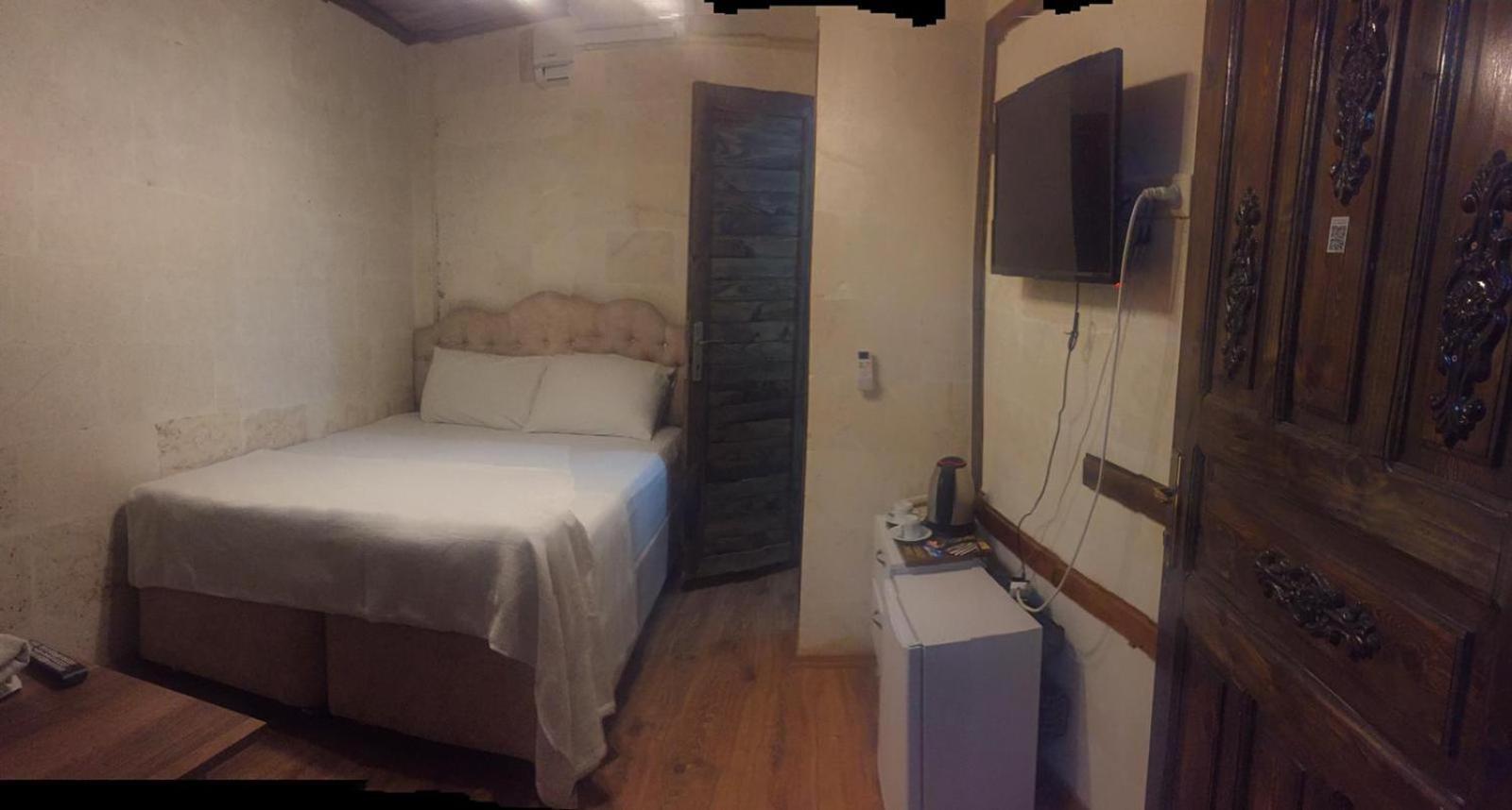 Deluxe Room (1 adult + 1 child) - Photo 13