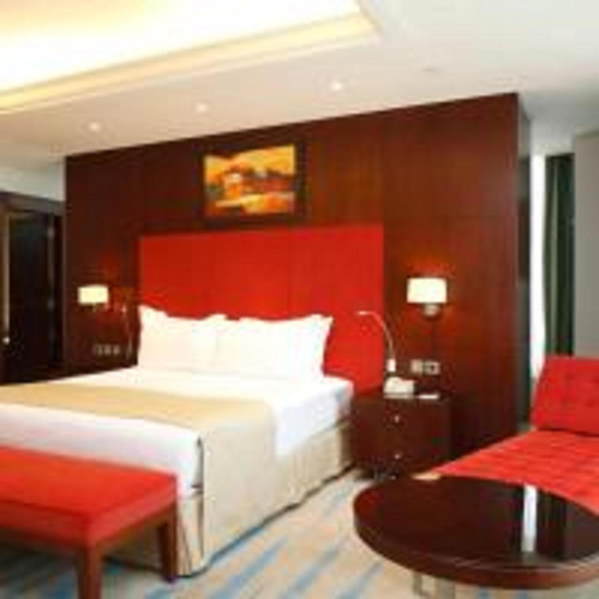 2 Double Beds, 2 Bedroom Suite, Smoking