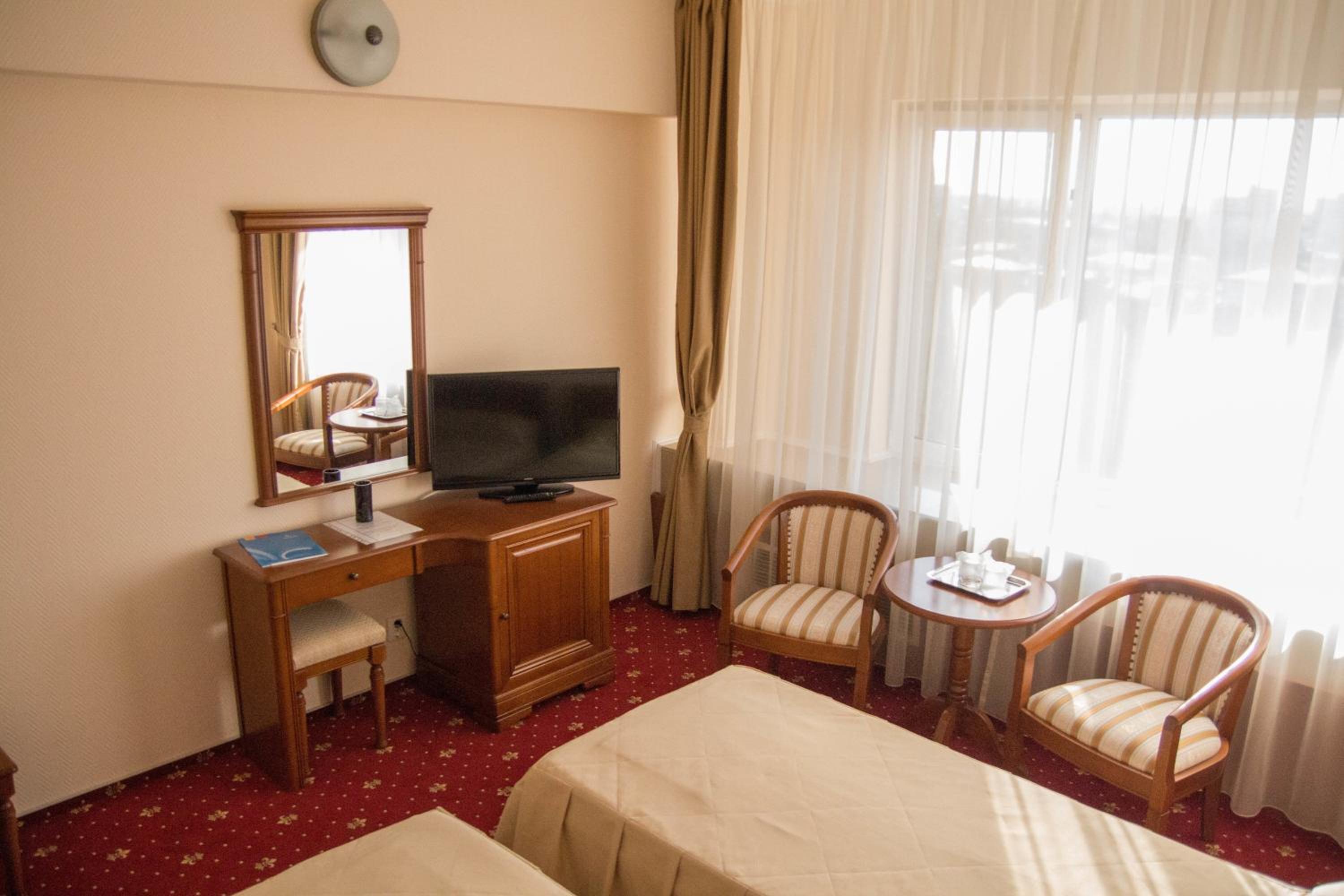 Double Room - Photo 5