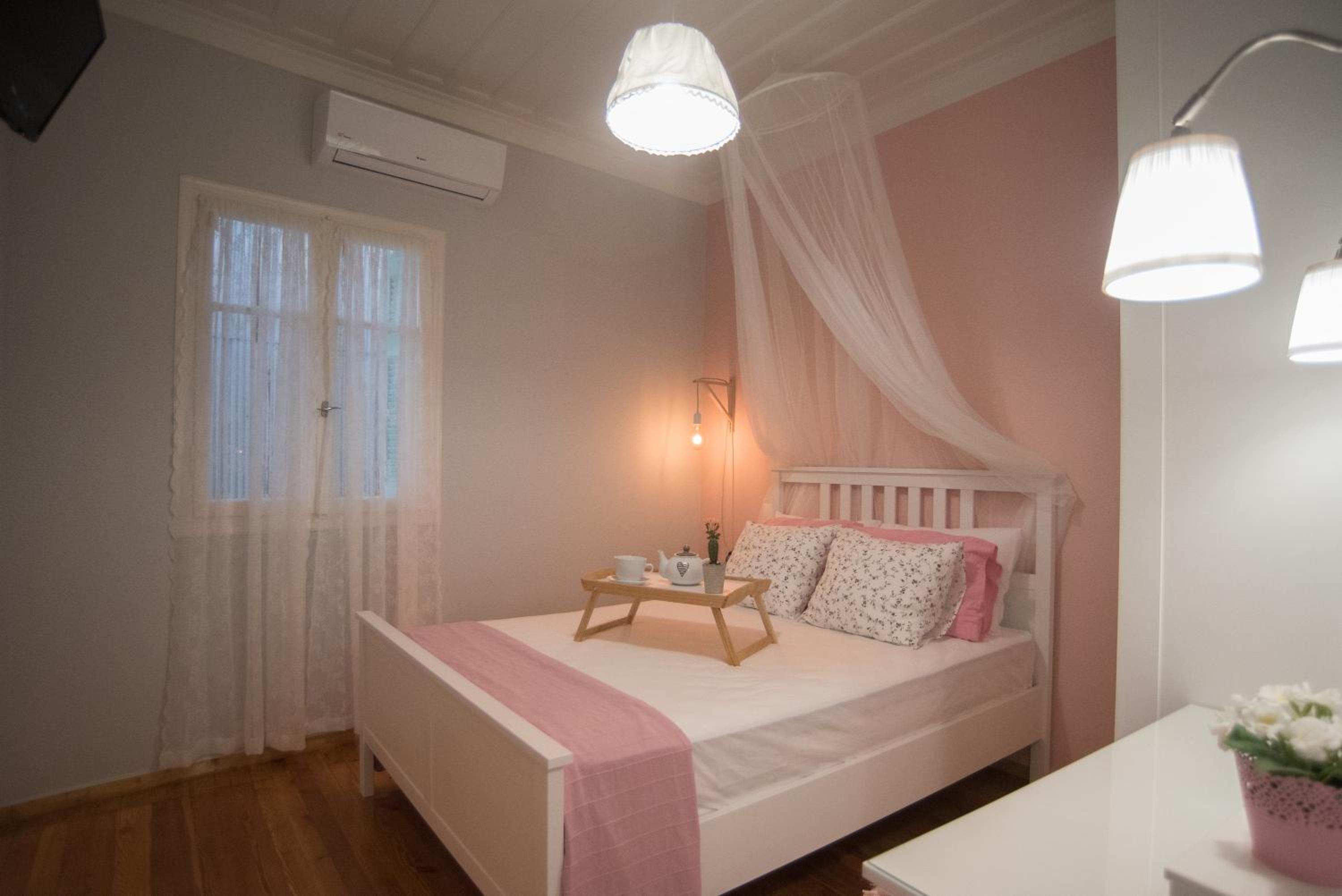 Superior One-Bedroom Apartment with Balcony