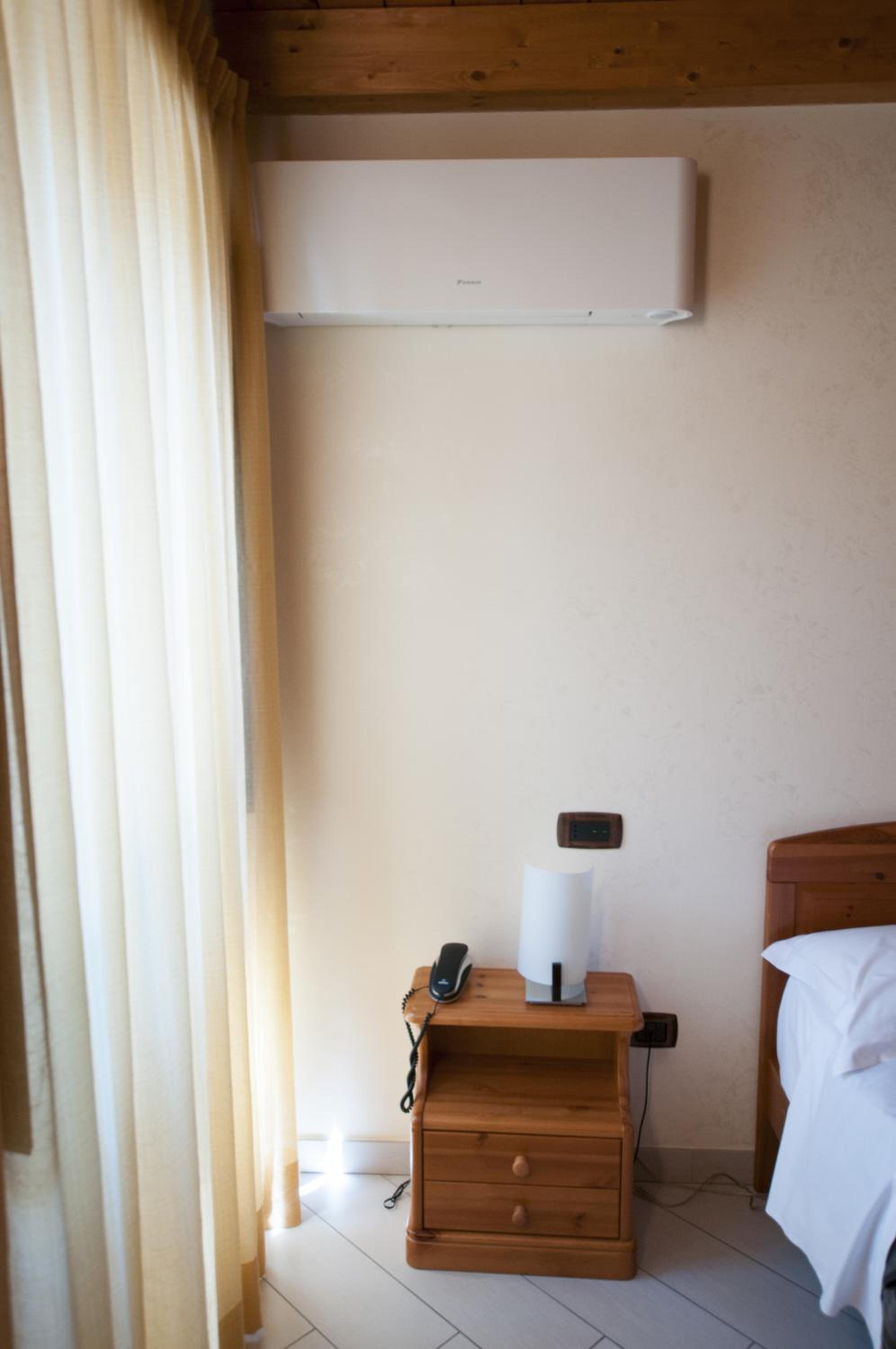 Double or Twin Room - Photo 7