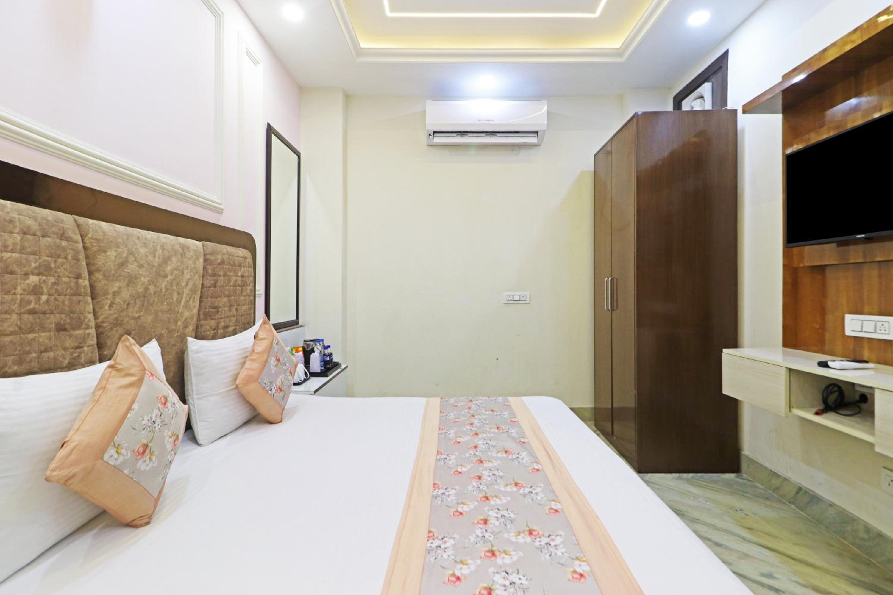 Economy Double Room photo 3
