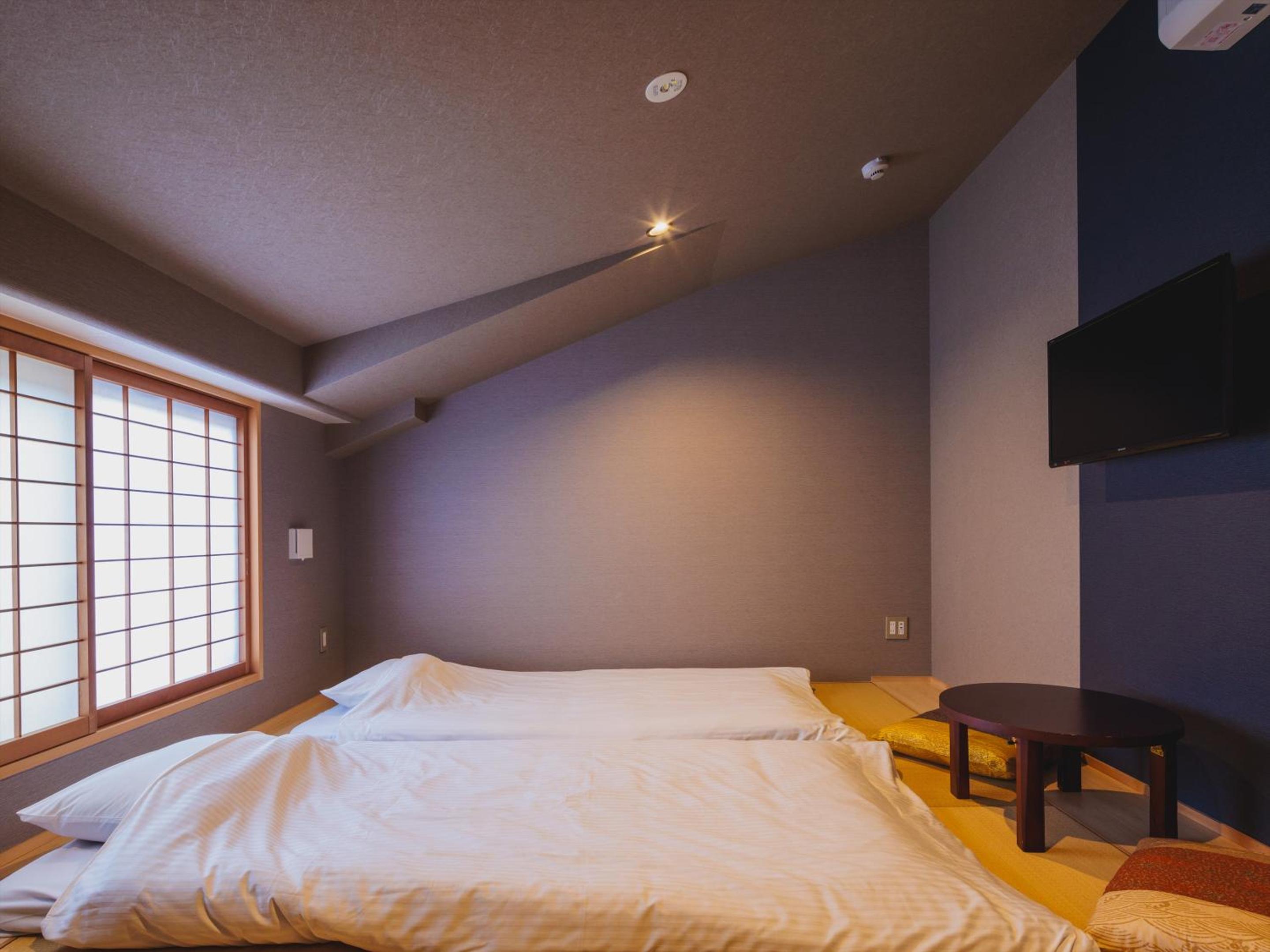 Japanese-Style Room