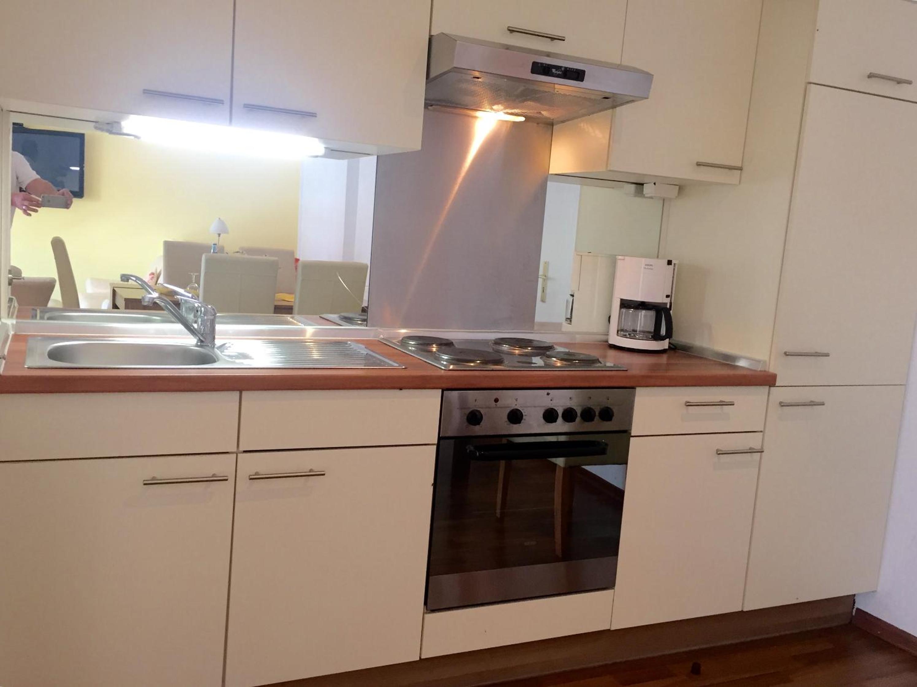 Two-Bedroom Holiday Apartment (6 Adults) - Photo 5