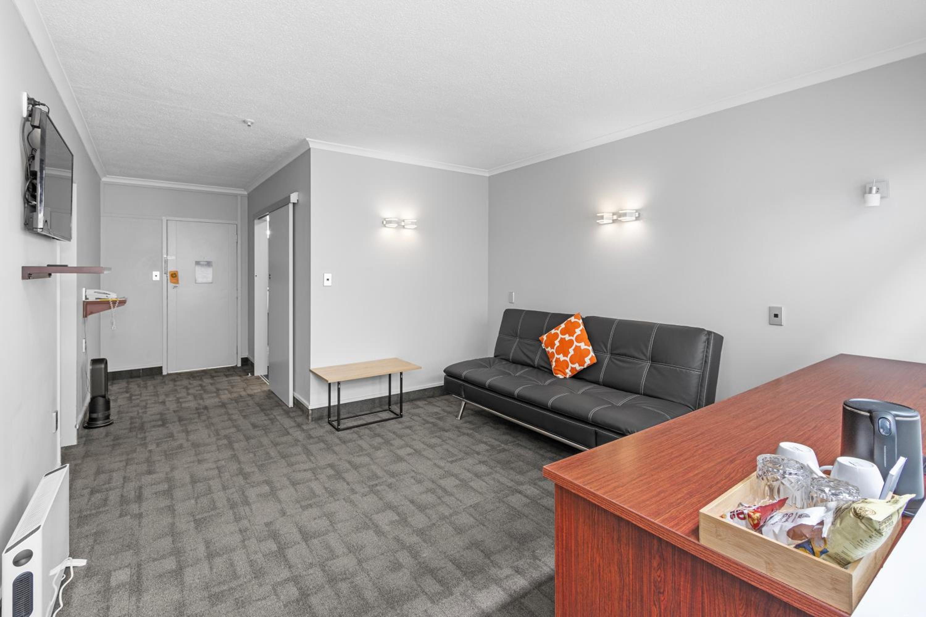 Family Suite - Photo 7