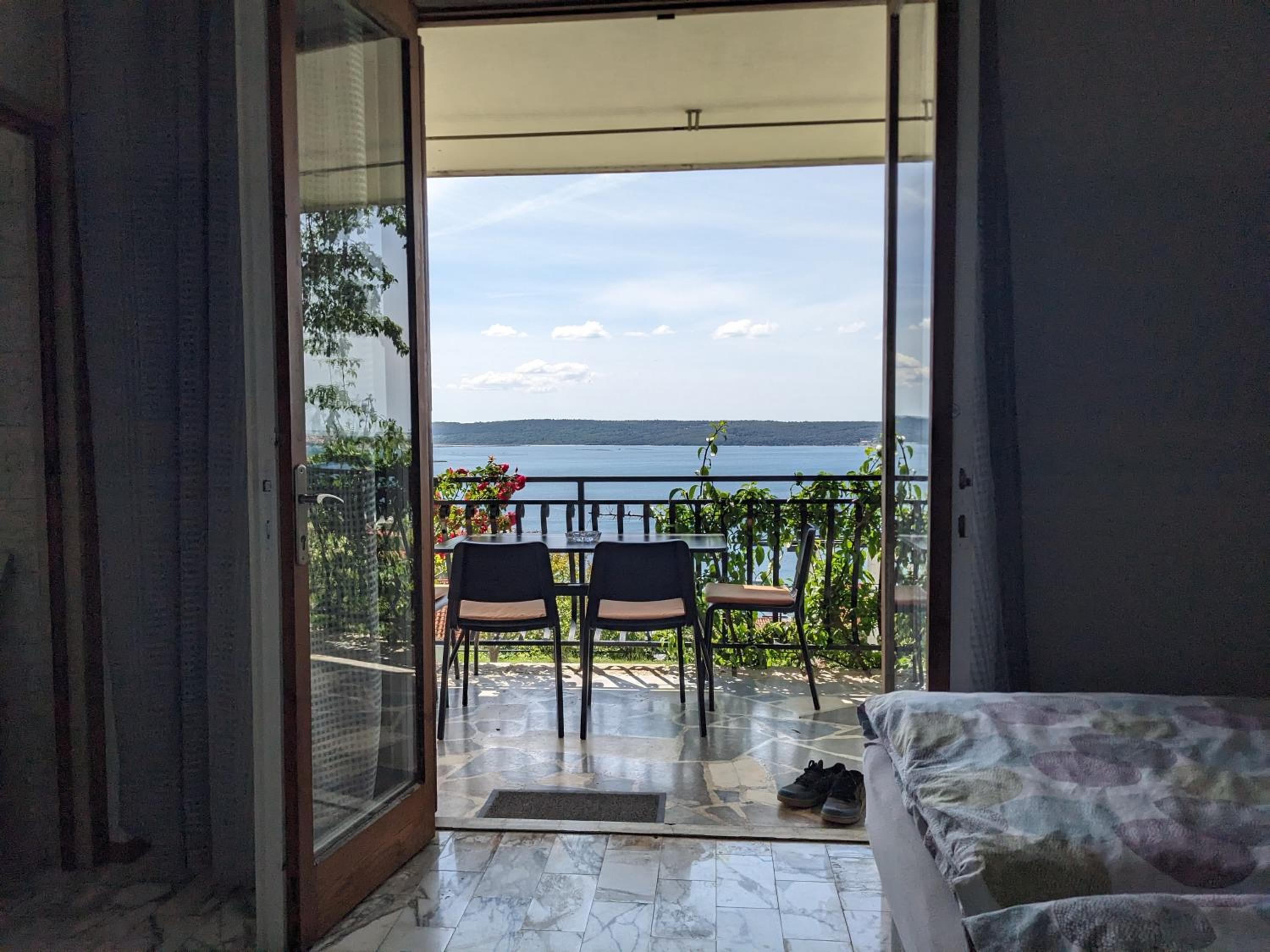 Apartment with Balcony photo 3