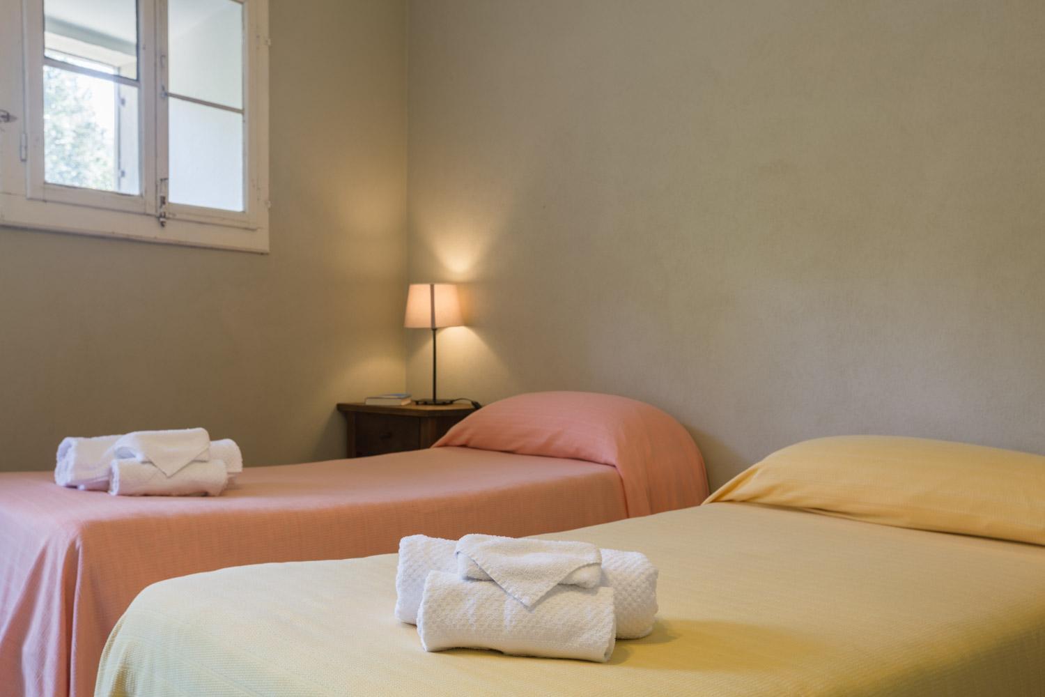 Double or Twin Room with Private Bathroom photo 3