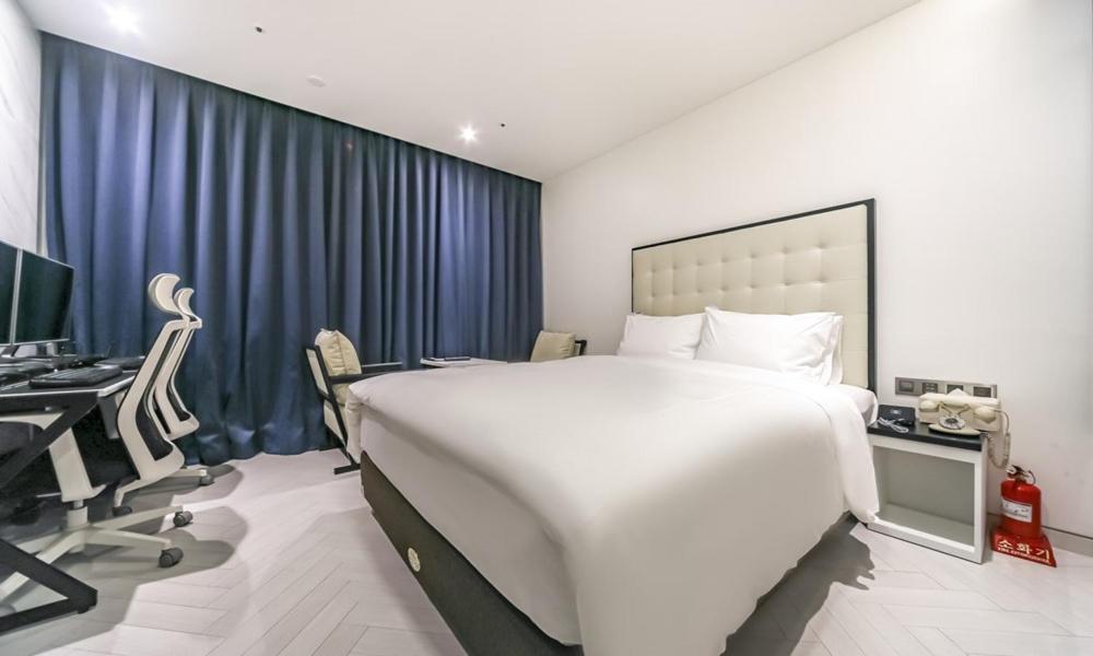 Deluxe Double Room - Photo 1