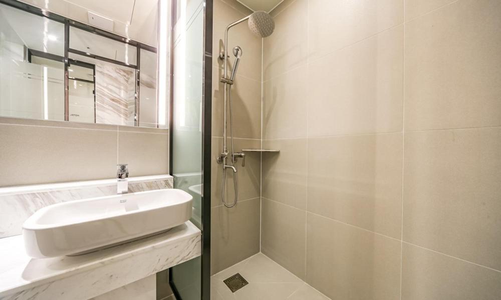Standard Double Room - Photo 23