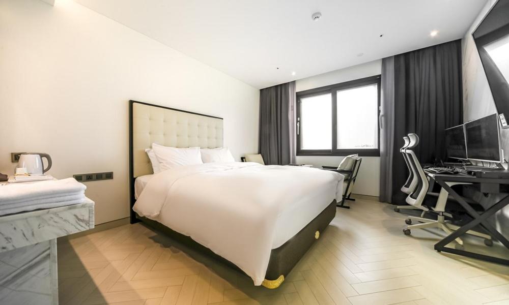 Superior Double Room - Photo 2