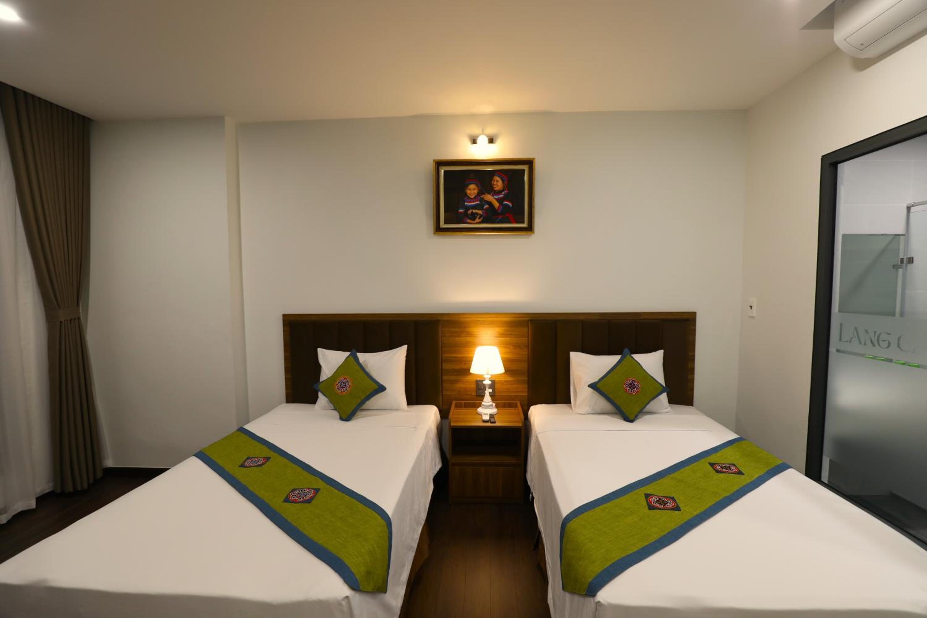 Deluxe Double or Twin Room with City View photo 2