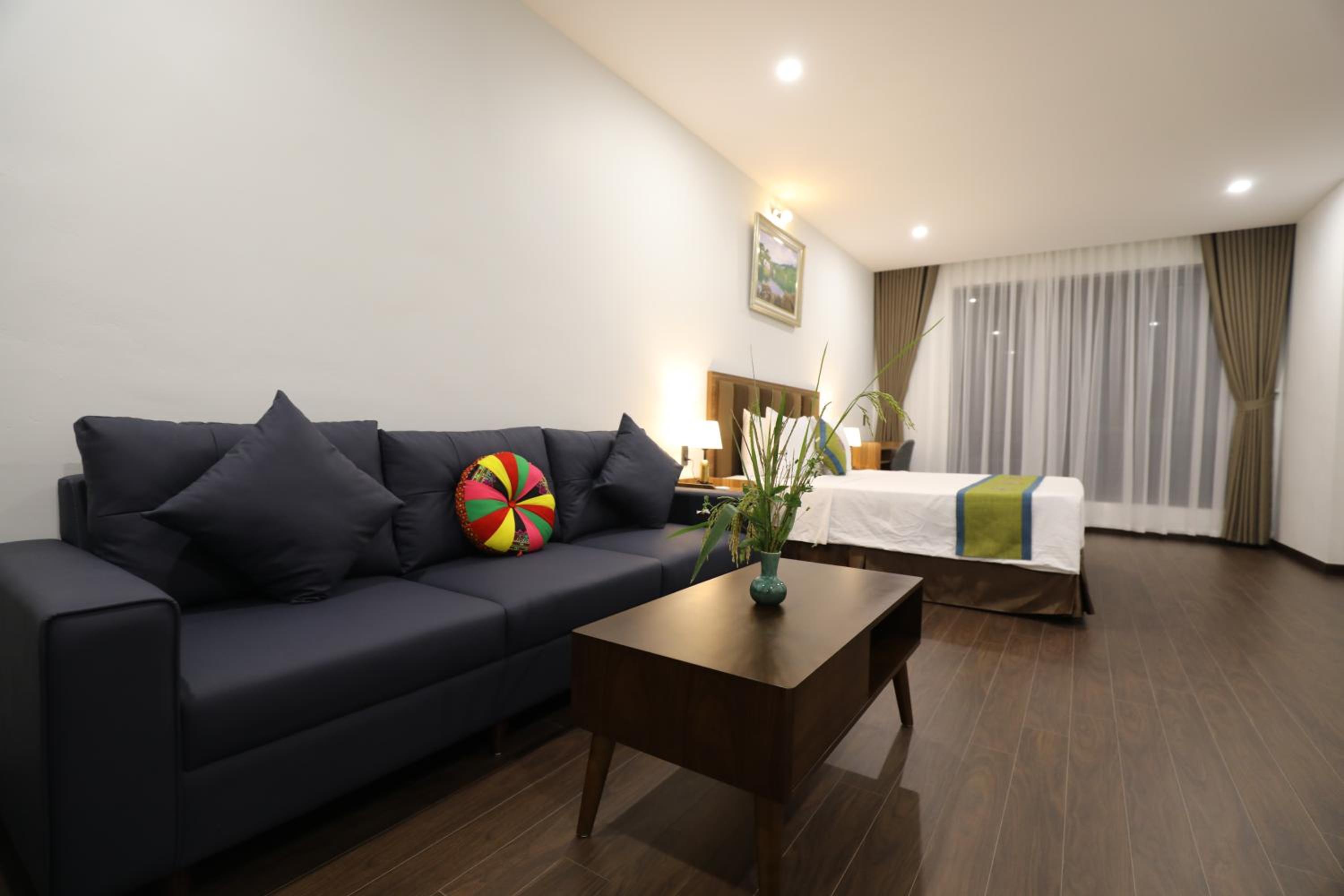 Suite - Photo 4