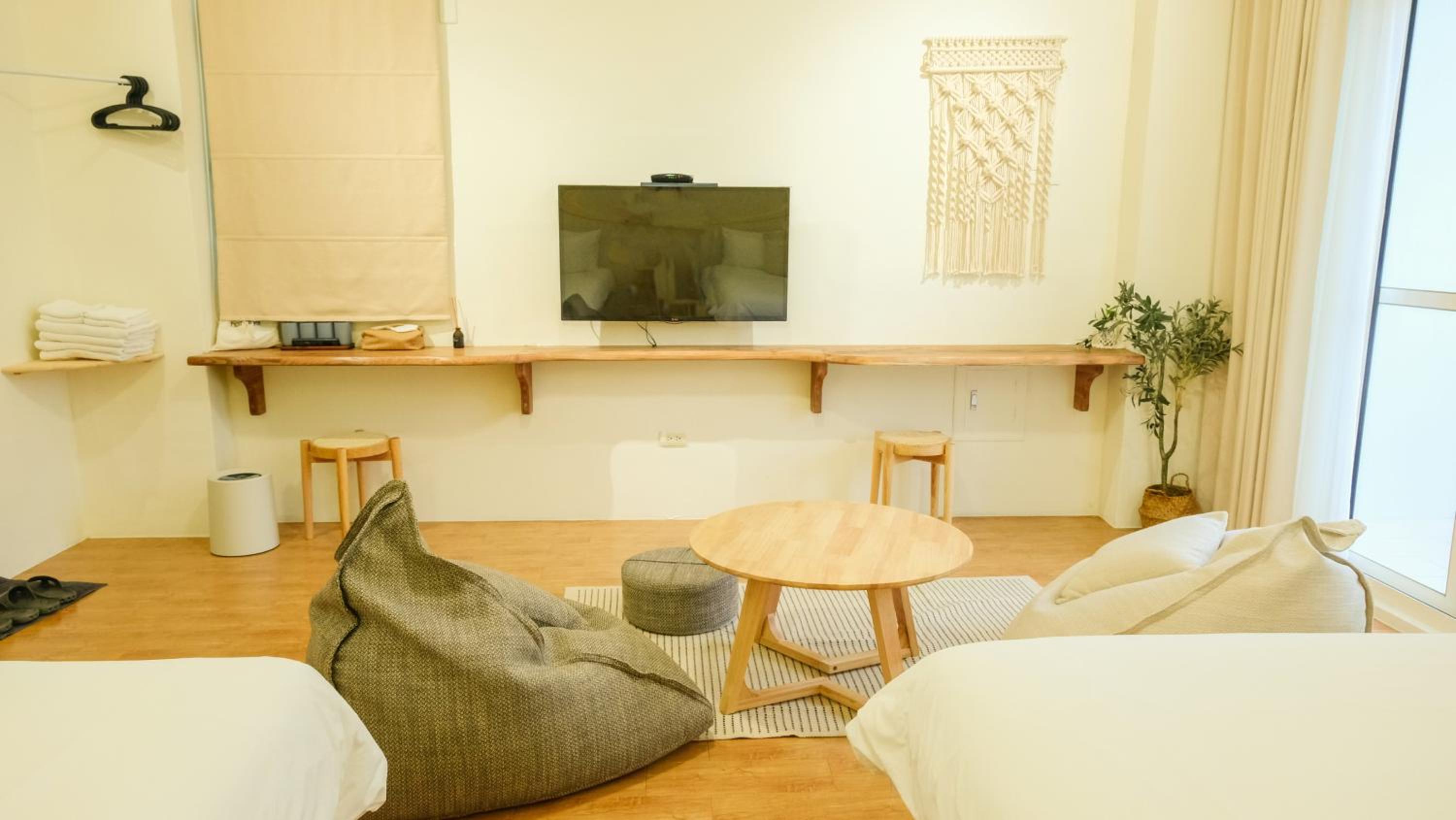 Deluxe Quadruple Room with Balcony photo 3