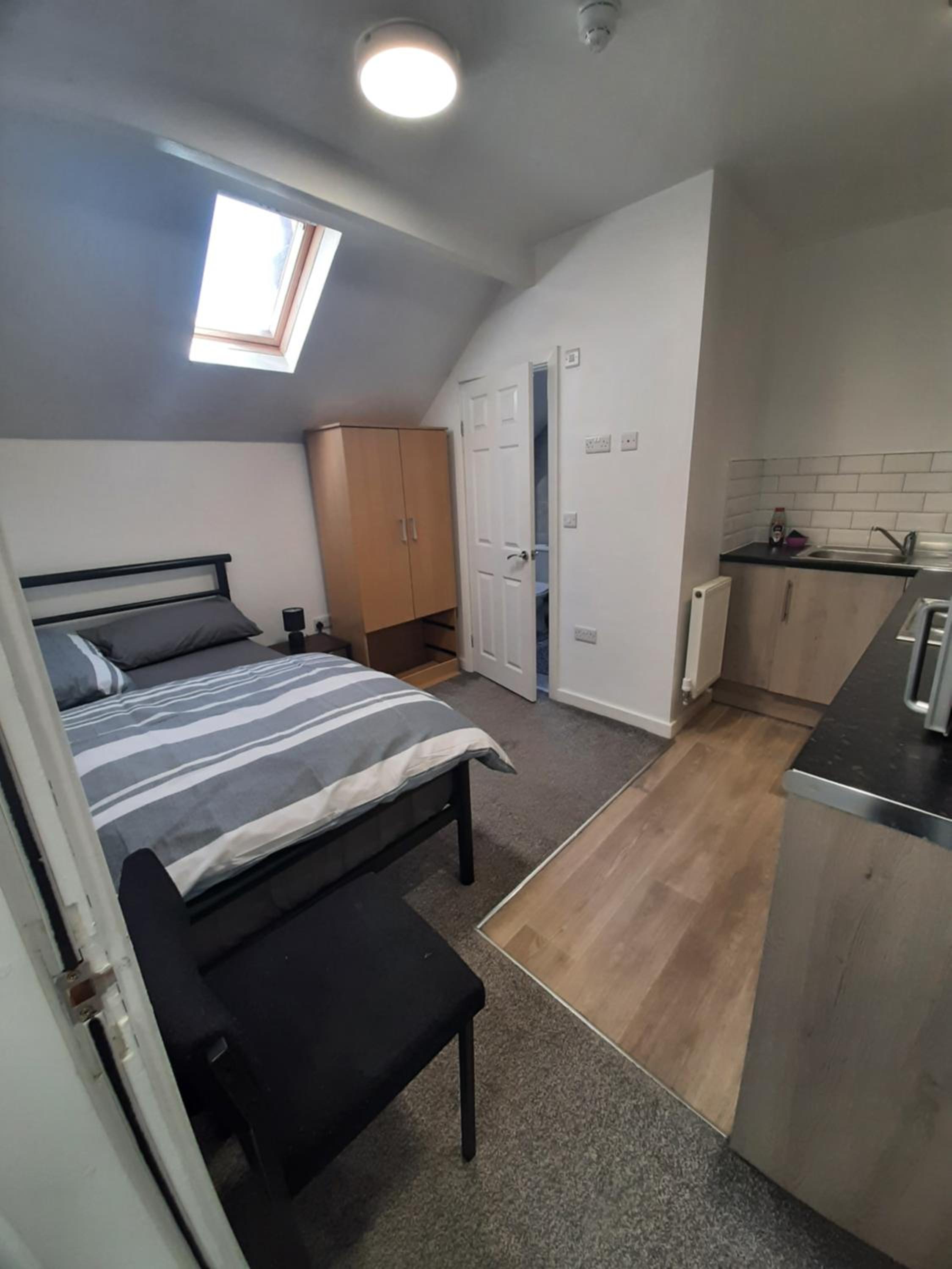 Single Room photo 3