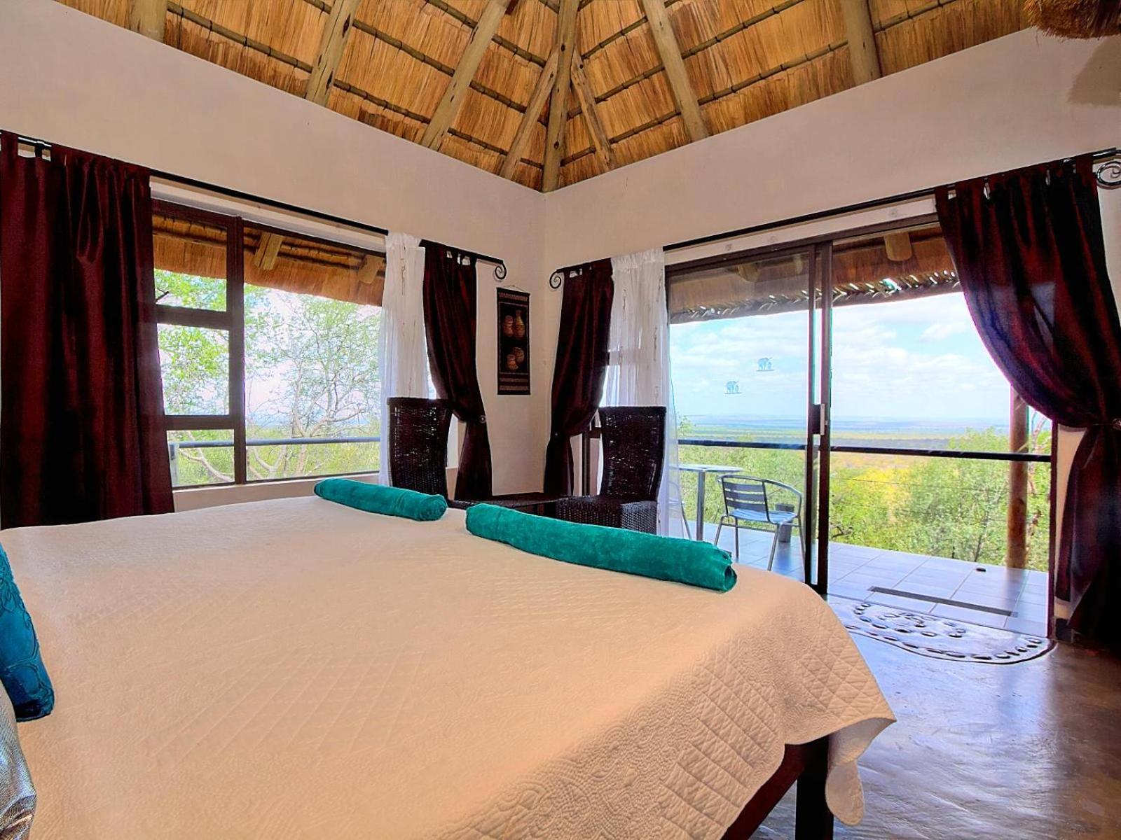 Six-Bedroom House photo 1