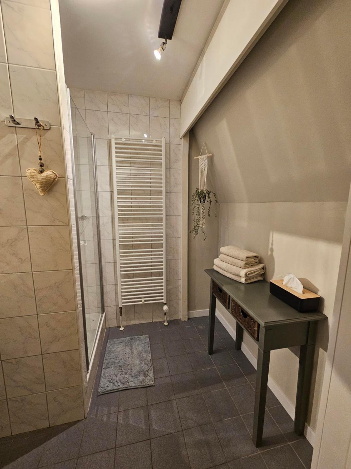 Twin Room - Disability Access photo 2